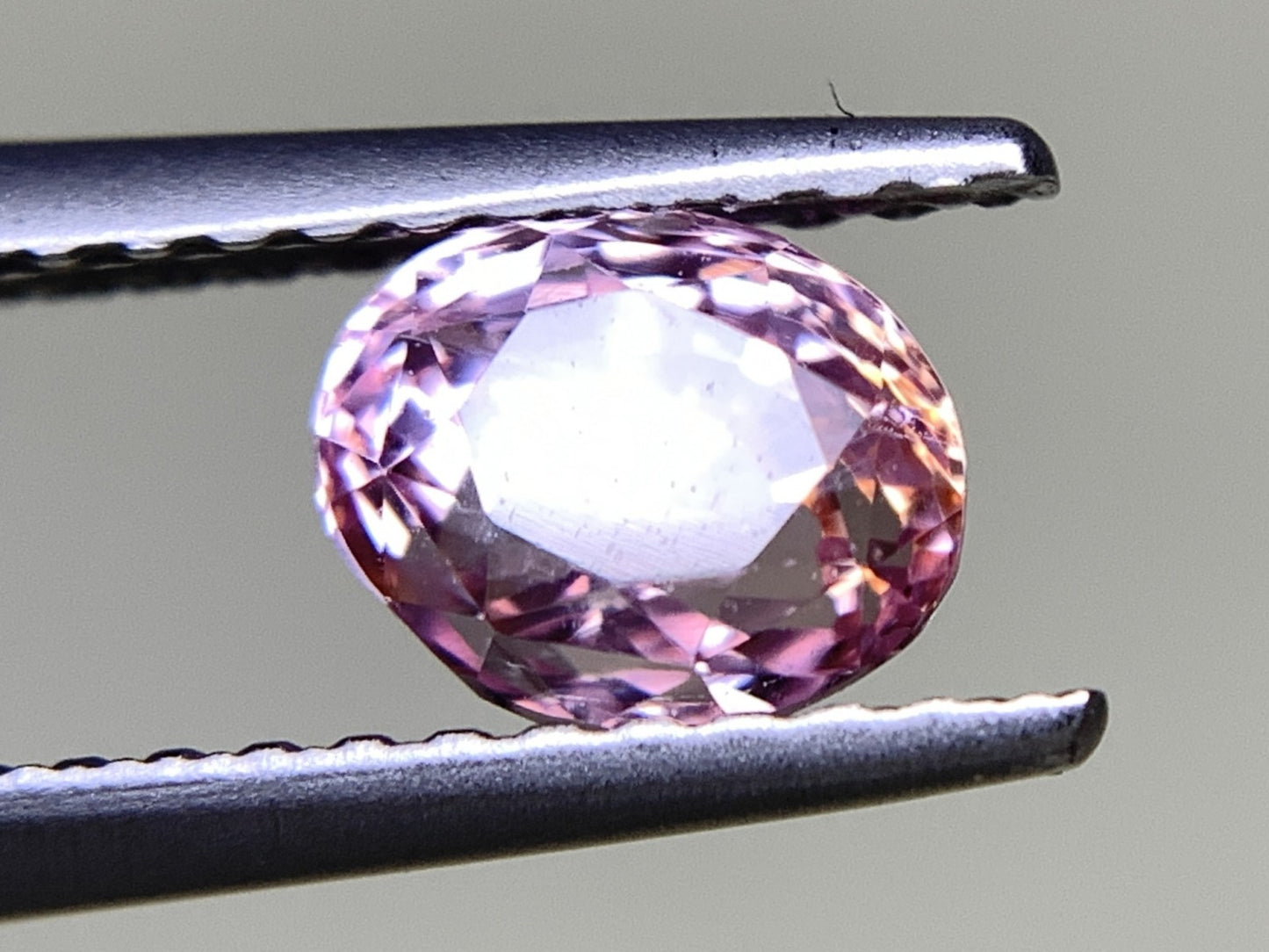 サファイア  1.160ct  中央宝石ソーティング付き  6.03㎜×4.99㎜×4.24㎜  ルース（ 裸石 ） 3211Y