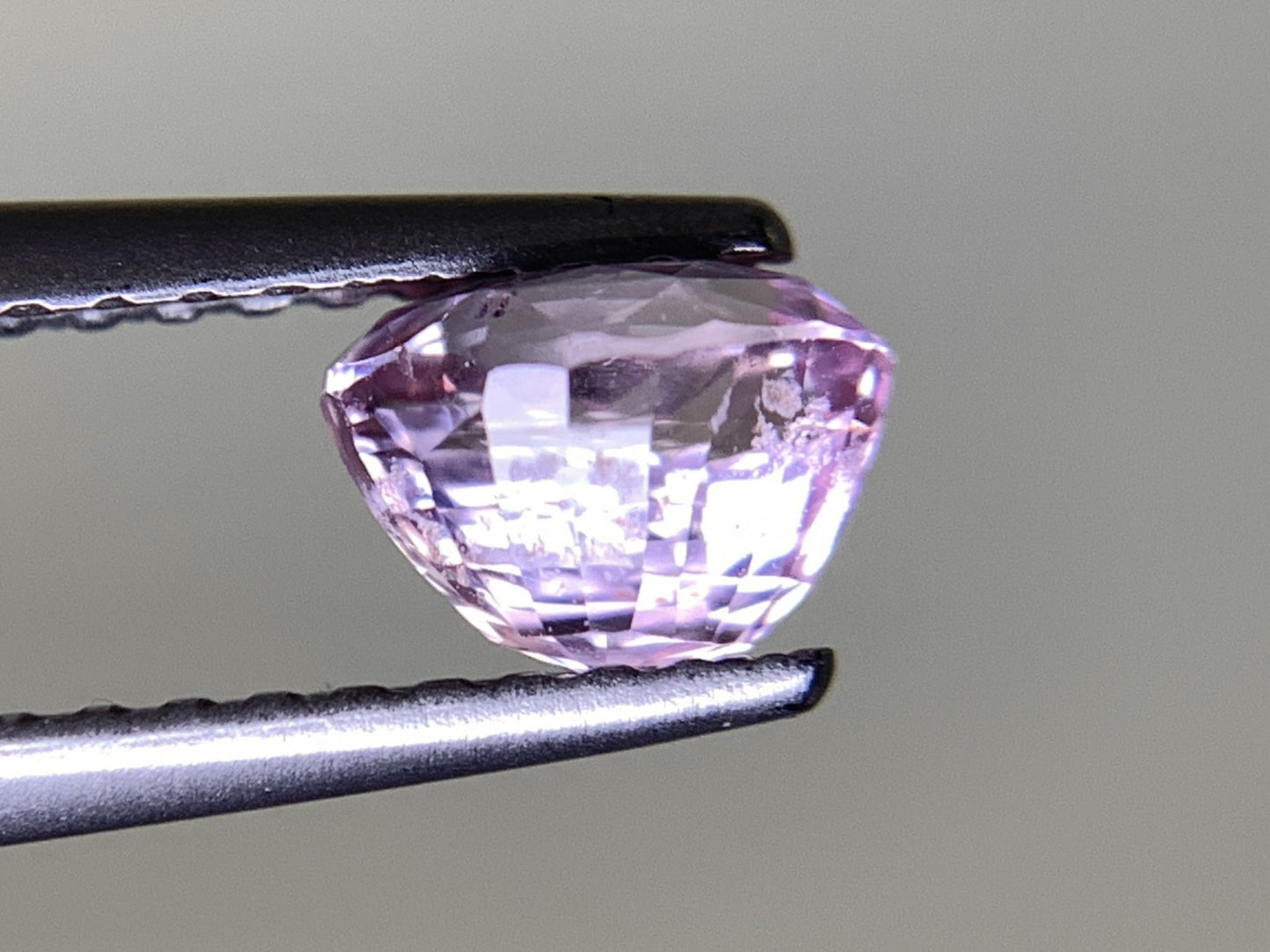 サファイア  1.160ct  中央宝石ソーティング付き  6.03㎜×4.99㎜×4.24㎜  ルース（ 裸石 ） 3211Y