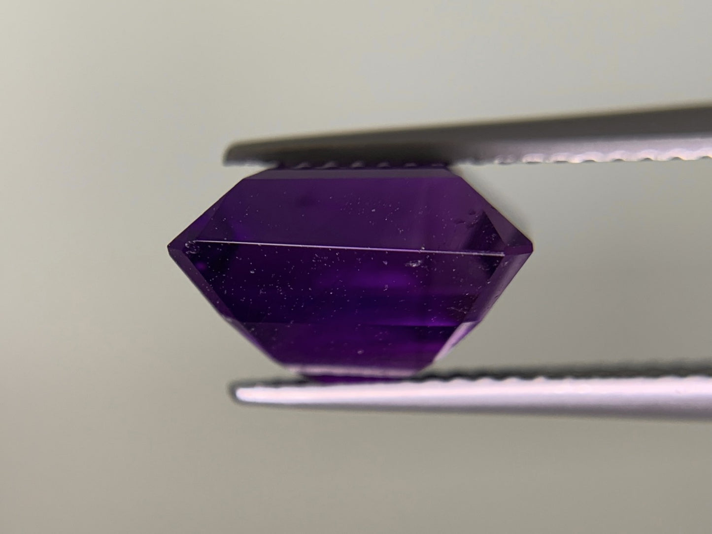 アメシスト 4.991ct 宝石ソーティング付き  10.9㎜×9.2㎜×7.2㎜  ルース（ 裸石 ） 3215Y