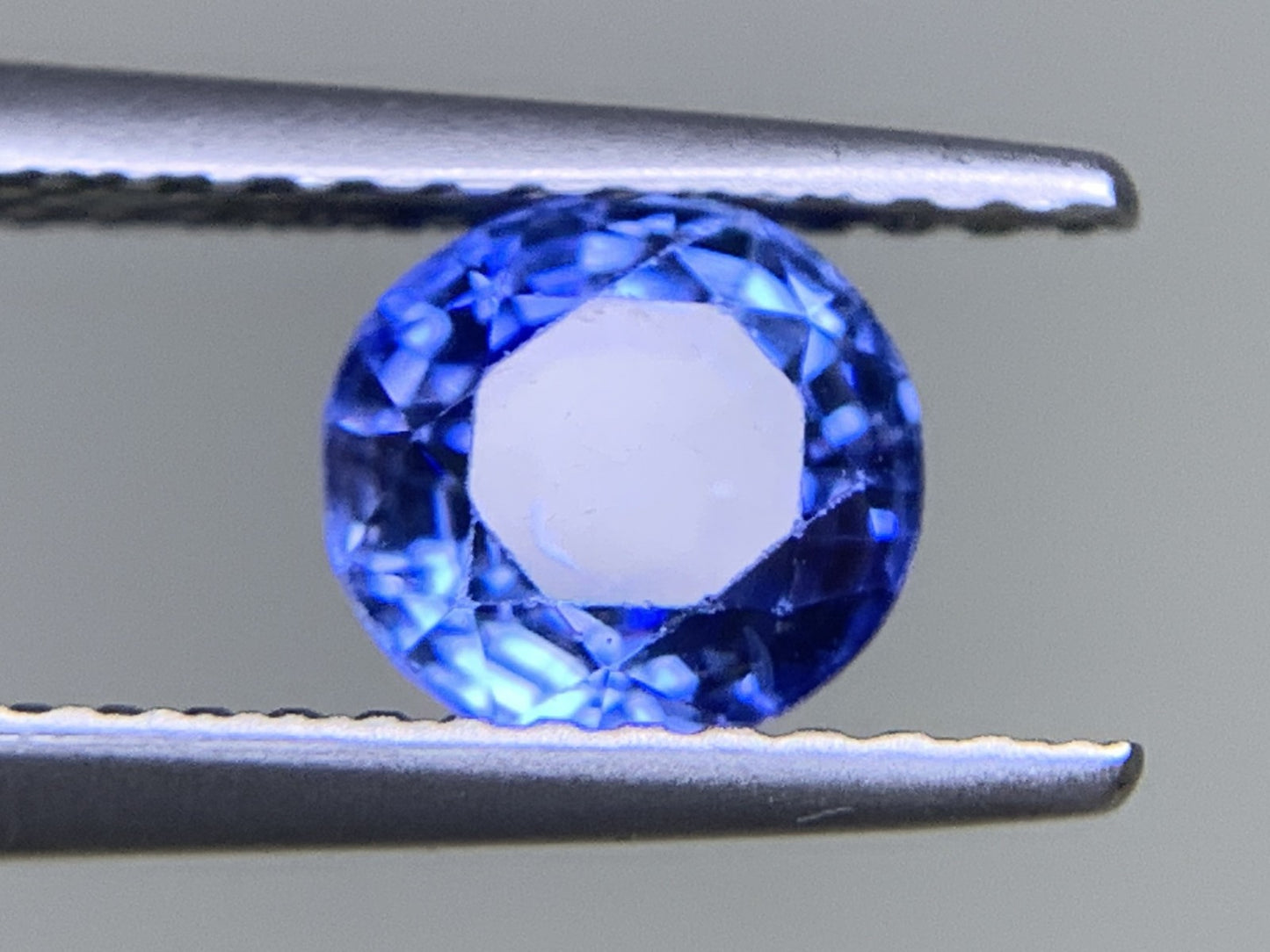 サファイア  1.202ct  中央宝石ソーティング付き  6.02㎜×5.71㎜×3.84㎜  ルース（ 裸石 ） 3219Y