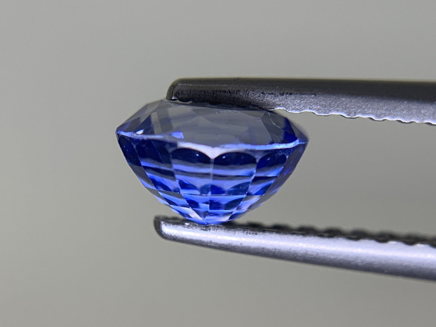 サファイア  1.202ct  中央宝石ソーティング付き  6.02㎜×5.71㎜×3.84㎜  ルース（ 裸石 ） 3219Y