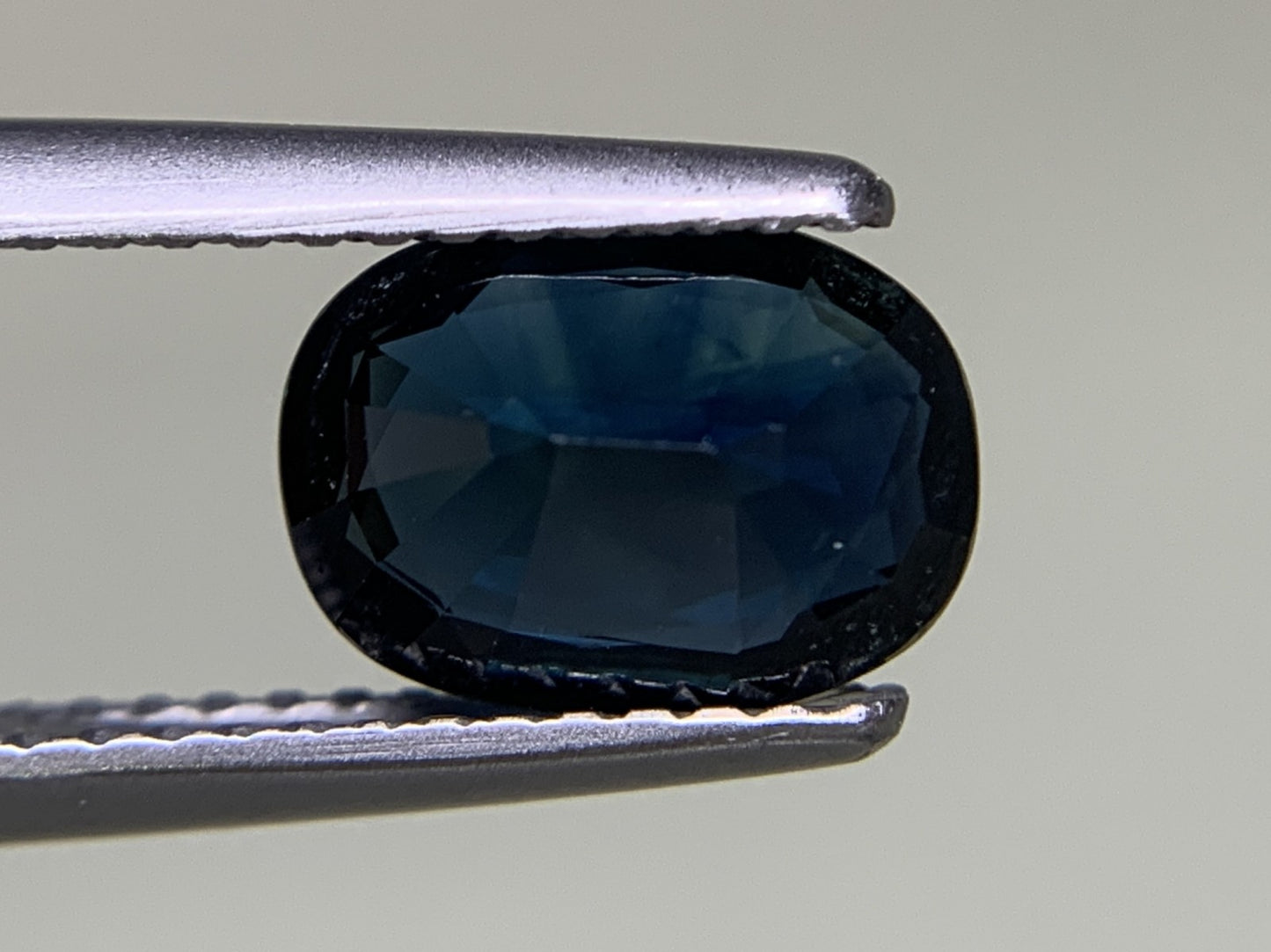 サファイア 1.788ct  宝石ソーティング付き  8.8㎜×6.4㎜×3.5㎜  ルース（ 裸石 ） 3232Y