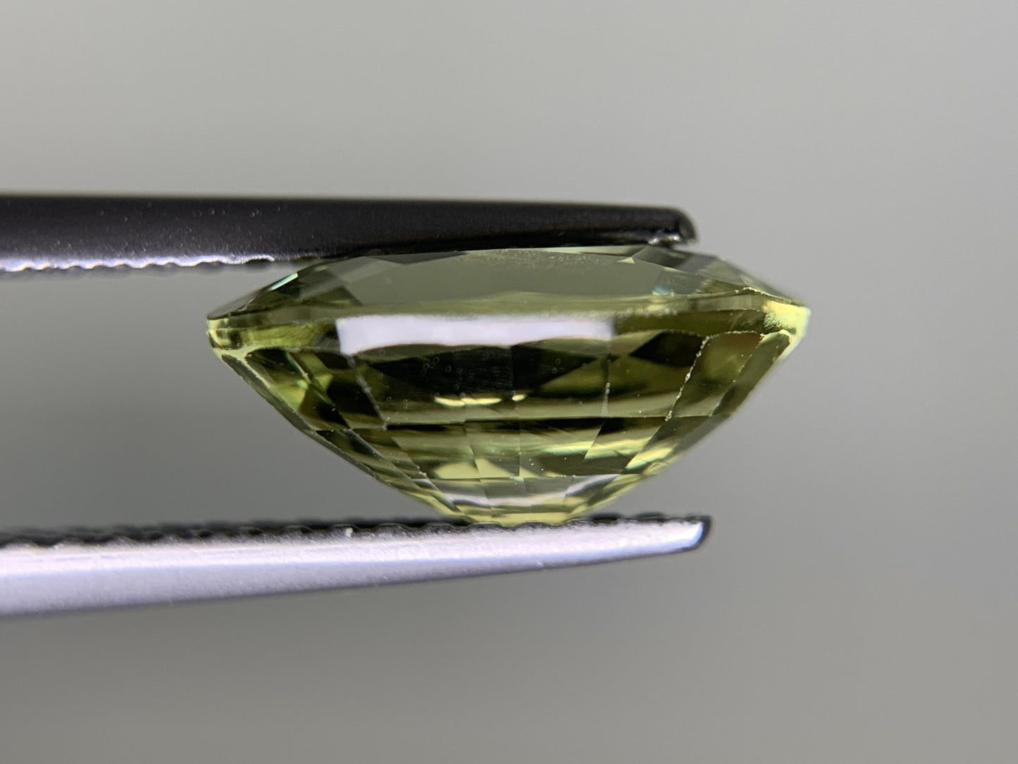 クリソベリル 3.311ct 宝石ソーティング付き  10.8㎜×7.4㎜×4.9㎜  ルース（ 裸石 ） 3244Y