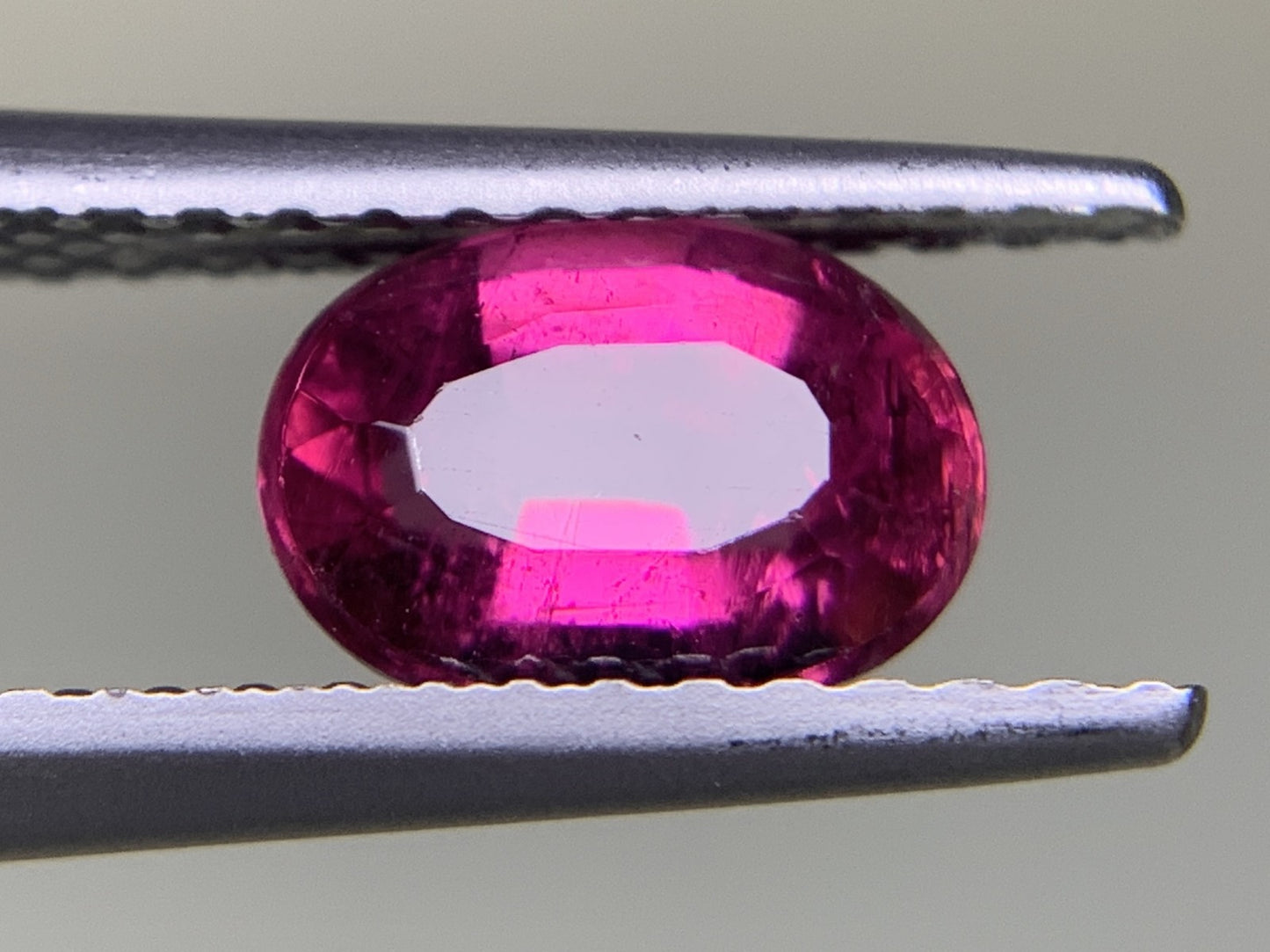 ピンクトルマリン 1.001ct 宝石ソーティング付き  7.2㎜×5.2㎜×3.8㎜  ルース（ 裸石 ） 3265Y
