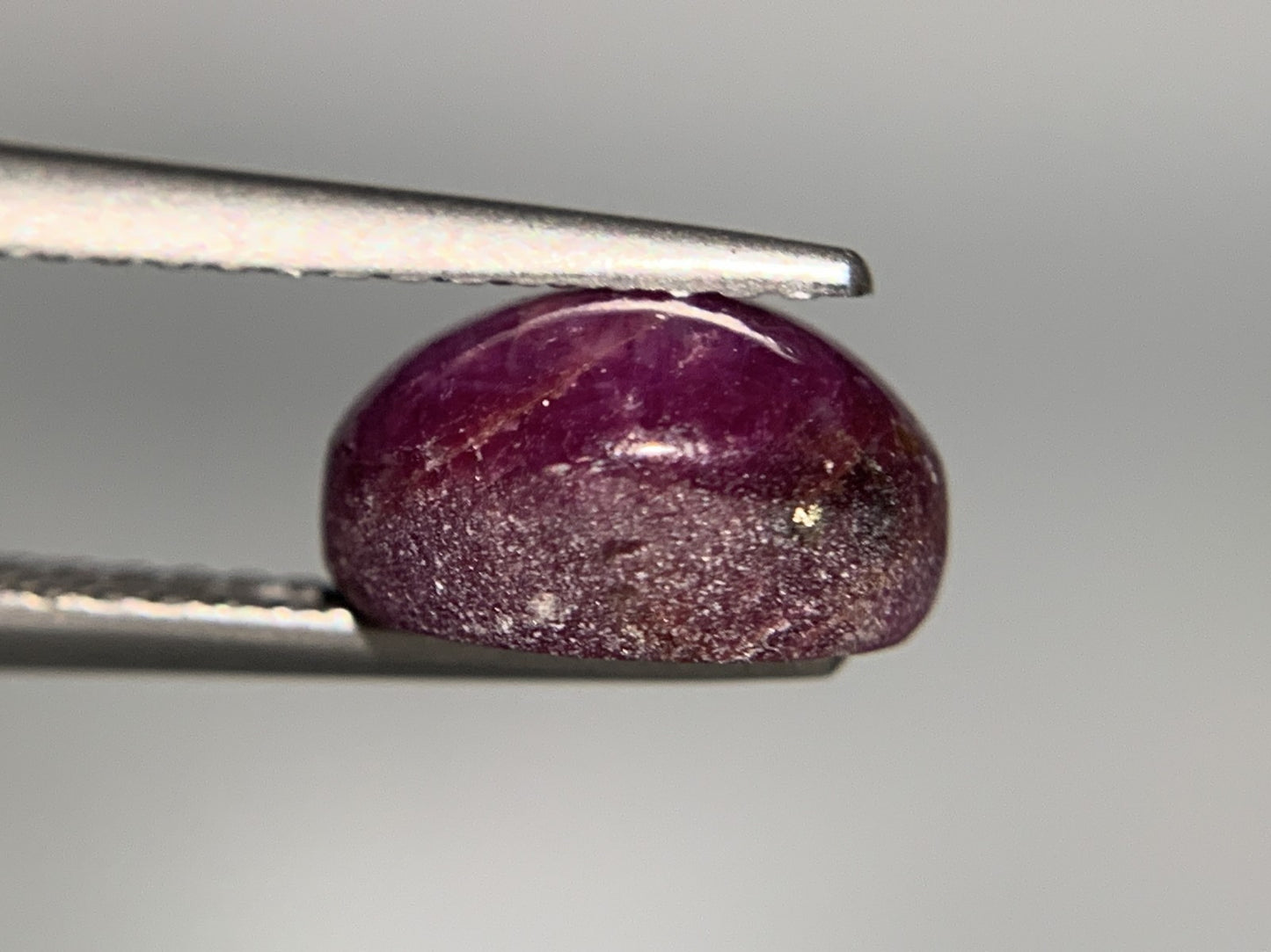 スタールビー 3.827ct 宝石ソーティング付き  9.1㎜×7.1㎜×4.9㎜  ルース（ 裸石 ） 3280Y