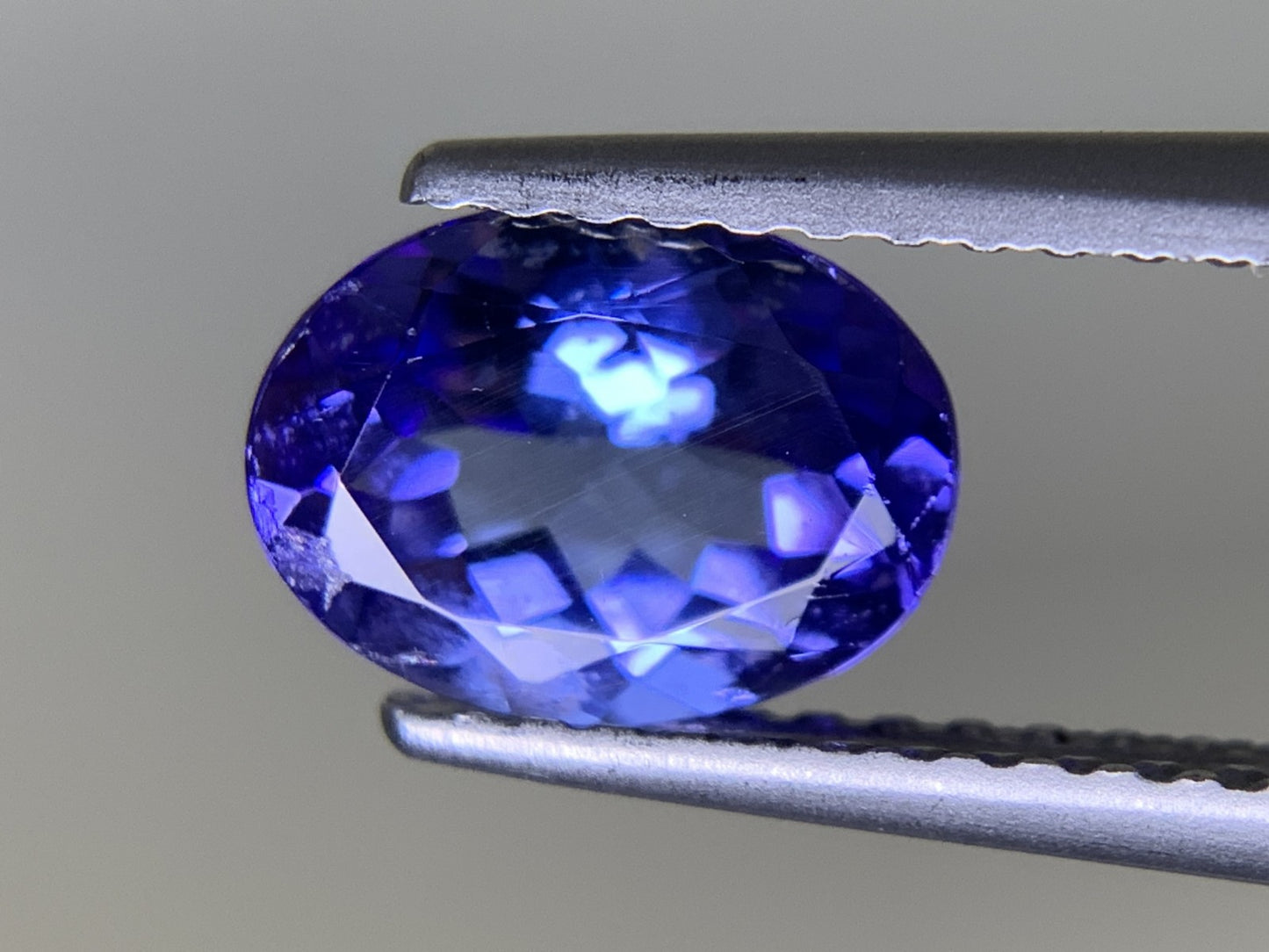 タンザナイト 1.235ct 宝石ソーティング付き  7.8㎜×6.0㎜×3.7㎜  ルース（ 裸石 ） 3282Y