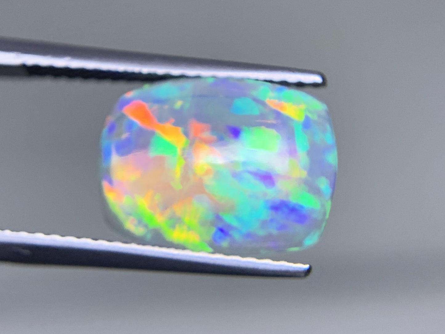 オパール 2.380ct 宝石ソーティング付き  13.1㎜×10.0㎜×3.3㎜  ルース（ 裸石 ） 3338Y