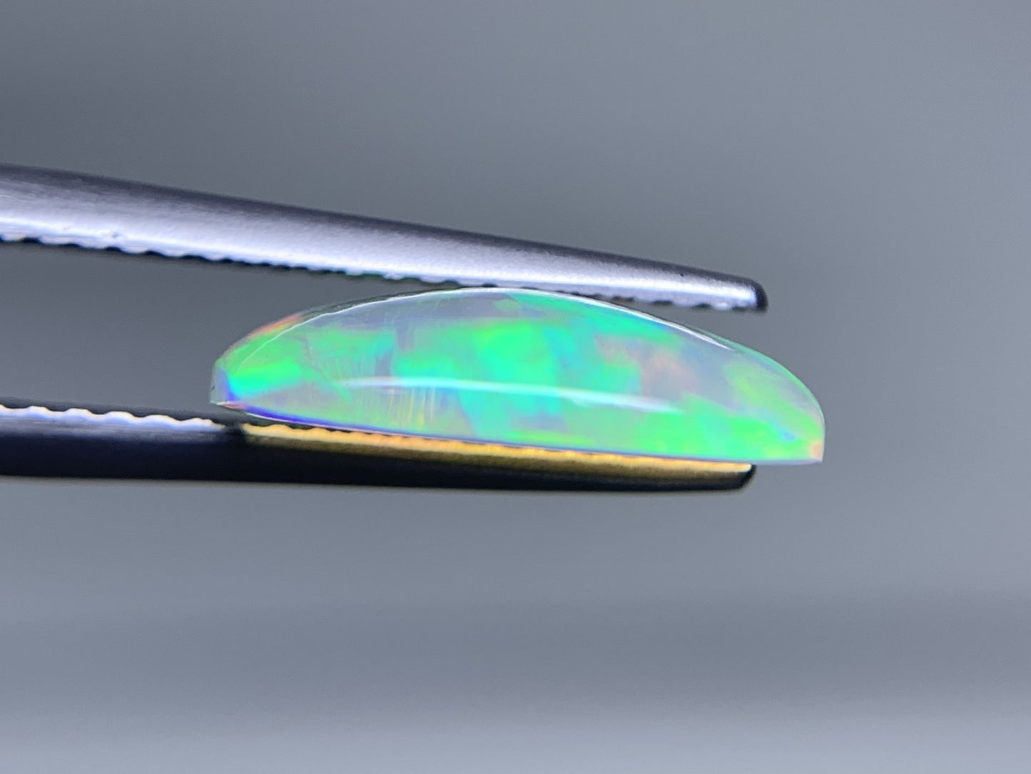 オパール 2.380ct 宝石ソーティング付き  13.1㎜×10.0㎜×3.3㎜  ルース（ 裸石 ） 3338Y