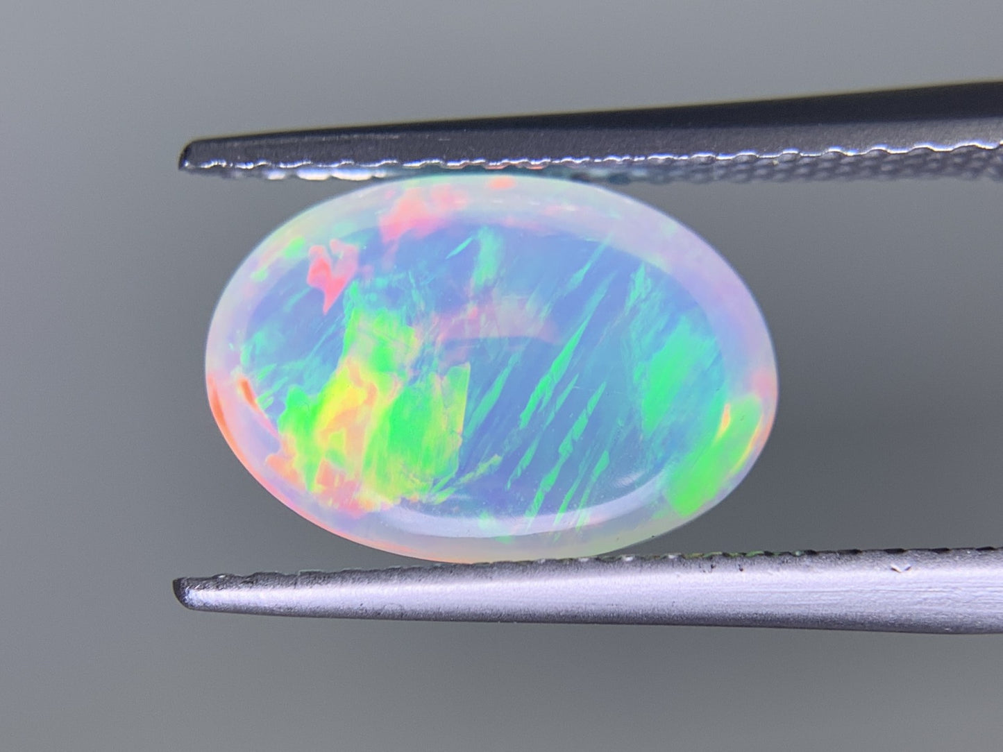 オパール 2.489ct 宝石ソーティング付き  11.8㎜×8.1㎜×5.2㎜  ルース（ 裸石 ） 3343Y