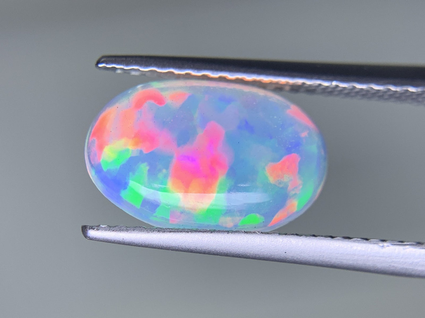 オパール 1.637ct 宝石ソーティング付き  11.9㎜×7.6㎜×3.5㎜  ルース（ 裸石 ） 3350Y