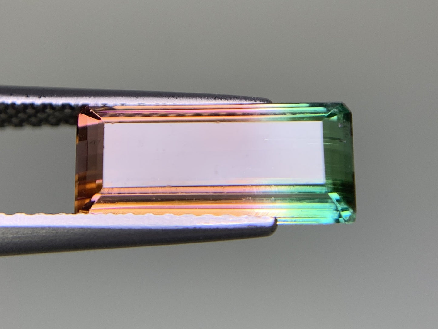 パーティカラードトルマリン  3.192ct  中央宝石ソーティング付き  12.57㎜×5.76㎜×4.34㎜  ルース（ 裸石 ） 3352Y