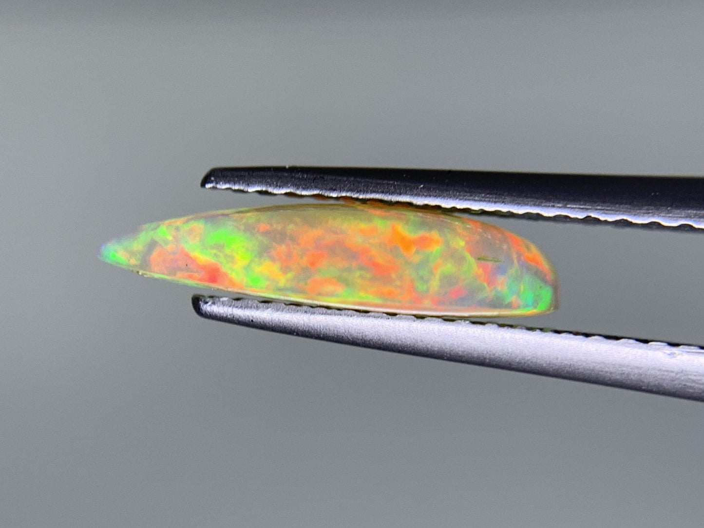 オパール 1.650ct 宝石ソーティング付き  14.0㎜×7.1㎜×3.2㎜  ルース（ 裸石 ） 3357Y