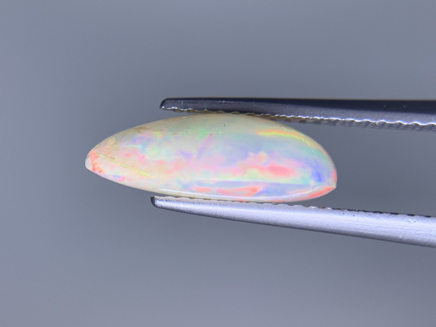 オパール 2.889ct 宝石ソーティング付き  14.1㎜×9.7㎜×4.9㎜  ルース（ 裸石 ） 3371Y