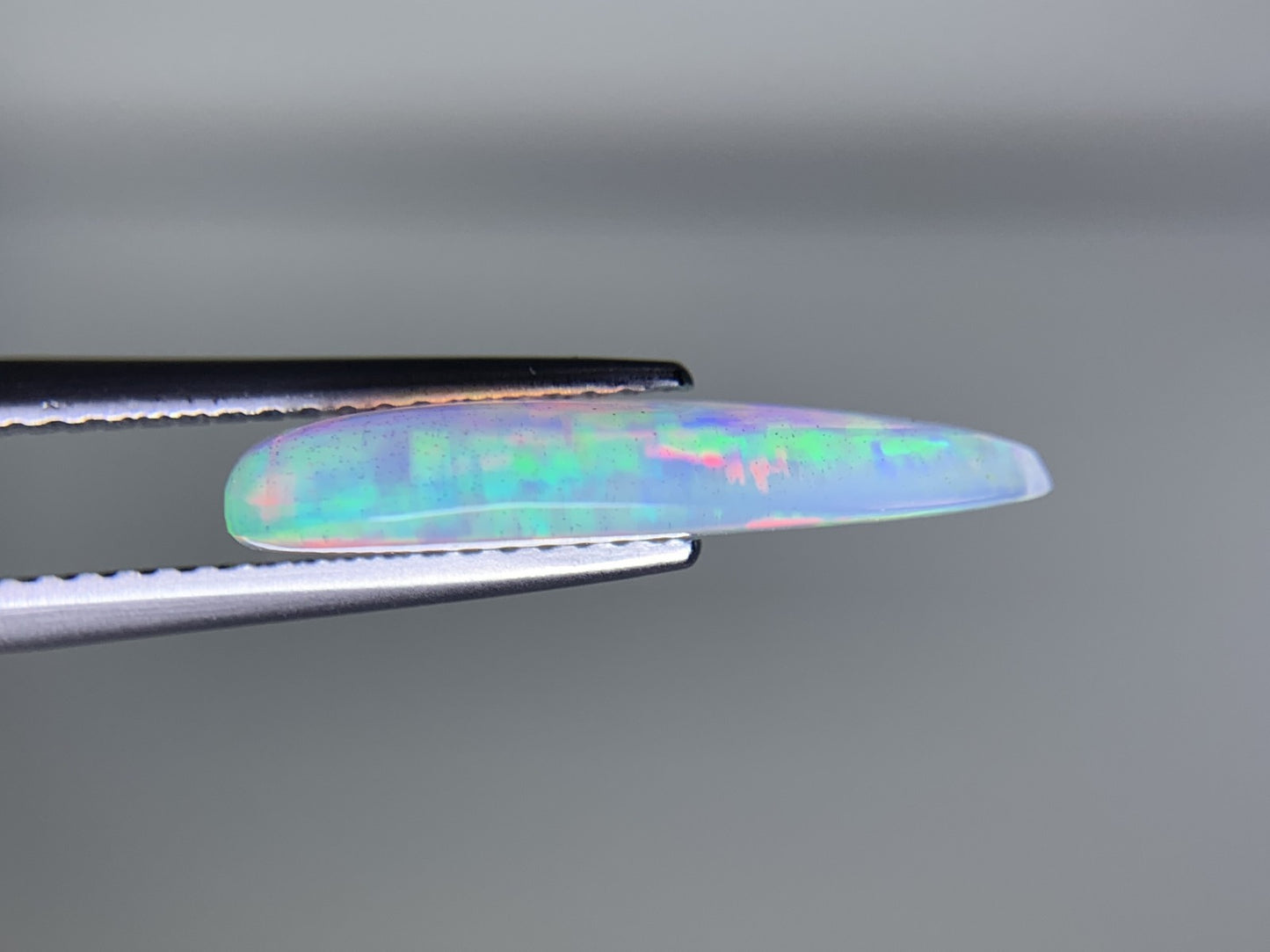 オパール 2.973ct 宝石ソーティング付き  18.9㎜×8.9㎜×3.4㎜  ルース（ 裸石 ） 3376Y