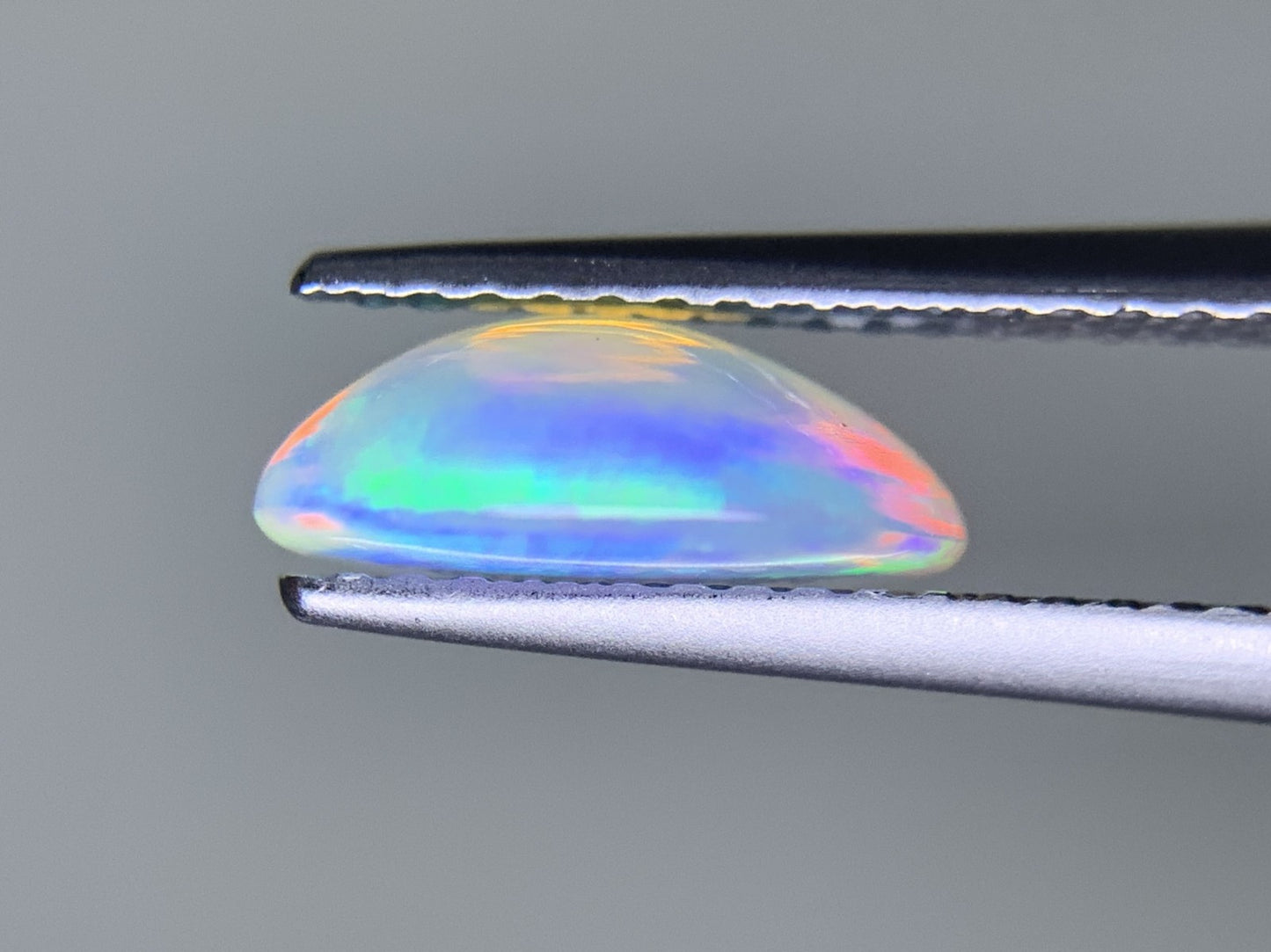 オパール 1.436ct 宝石ソーティング付き  10.1㎜×7.9㎜×3.8㎜  ルース（ 裸石 ） 3378Y