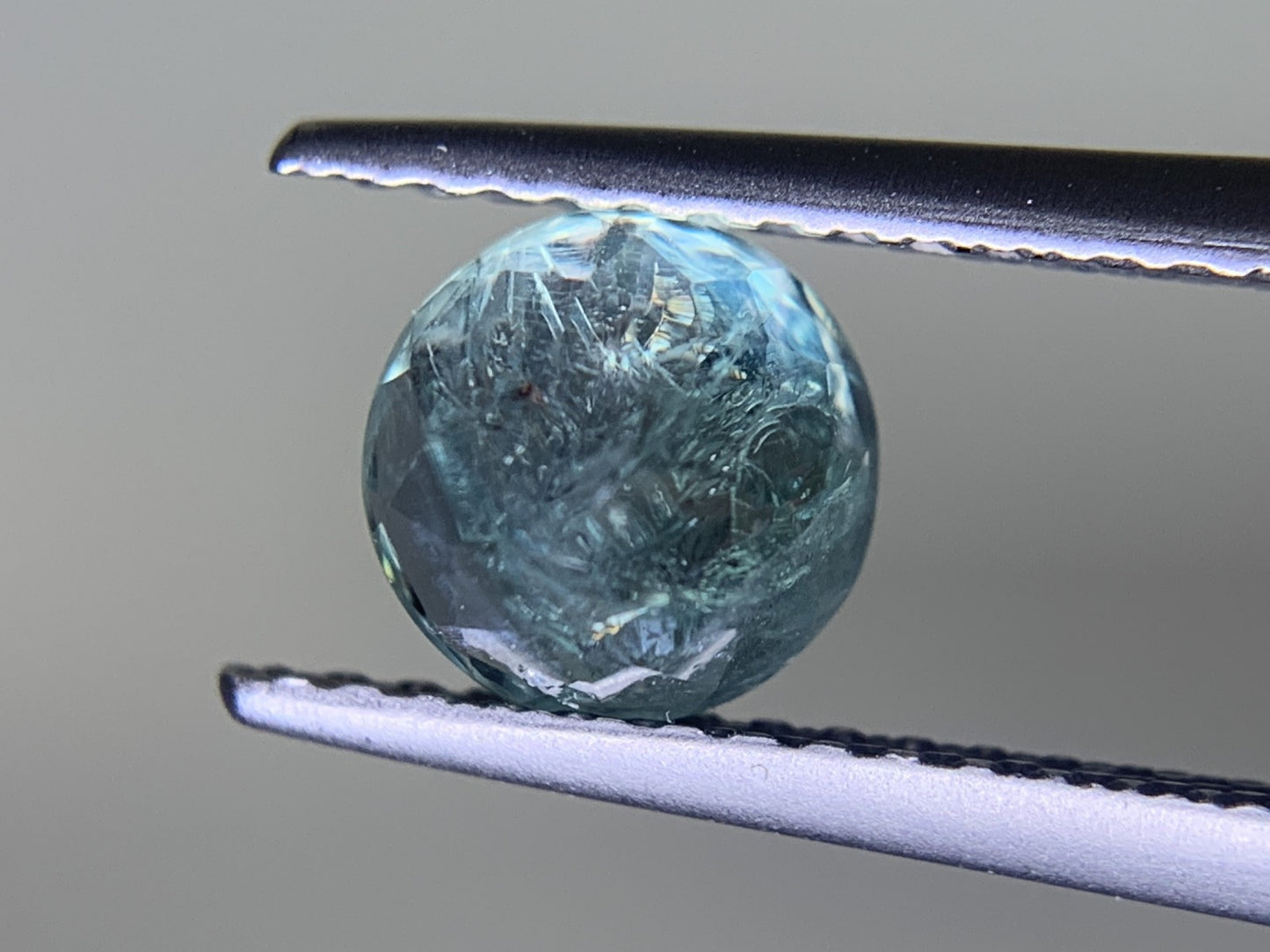 アレキサンドライト 1.448ct  中央宝石ソーティング付き  6.13㎜×6.10㎜×4.77㎜  ルース（ 裸石 ） 3387Y