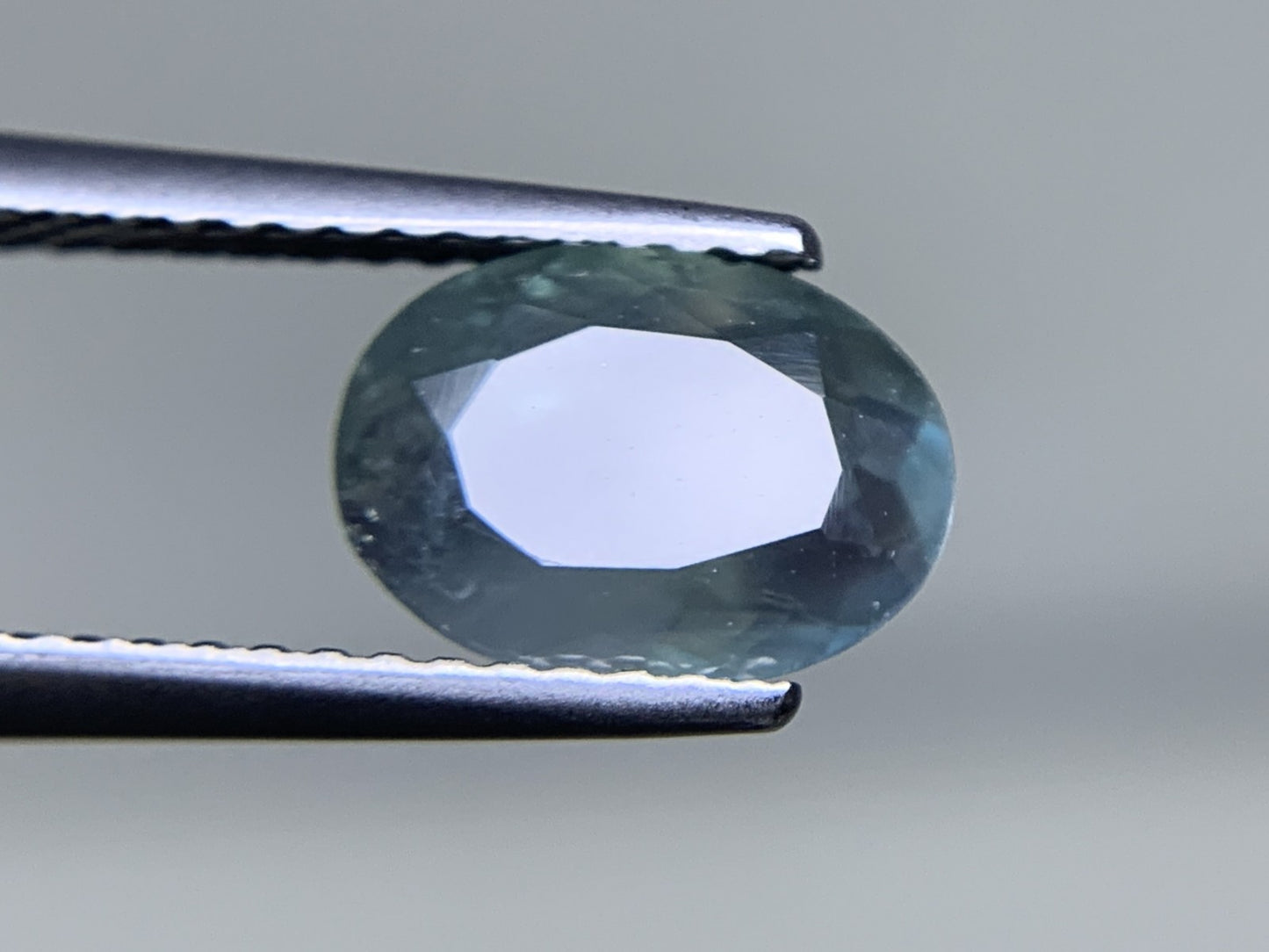 アレキサンドライト  1.720ct  中央宝石ソーティング付き  8.90㎜×6.47㎜×3.49㎜  ルース（ 裸石 ） 3391Y