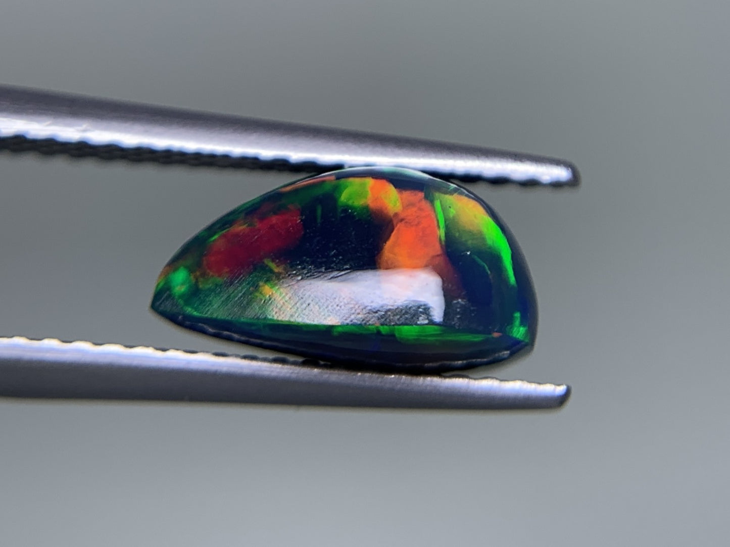 ブラックオパール (黒色化) 2.323ct 宝石ソーティング付き 11.1㎜×8.0㎜×5.7㎜ ルース（ 裸石 ） 3407Y