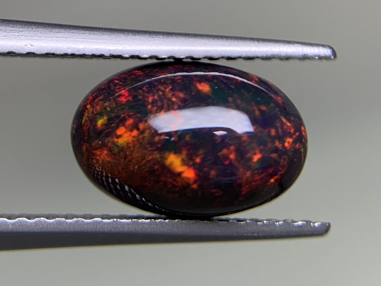ブラックオパール(黒色化) 1.937ct 宝石ソーティング付き  11.2㎜×7.5㎜×4.9㎜  ルース（ 裸石 ） 3410Y