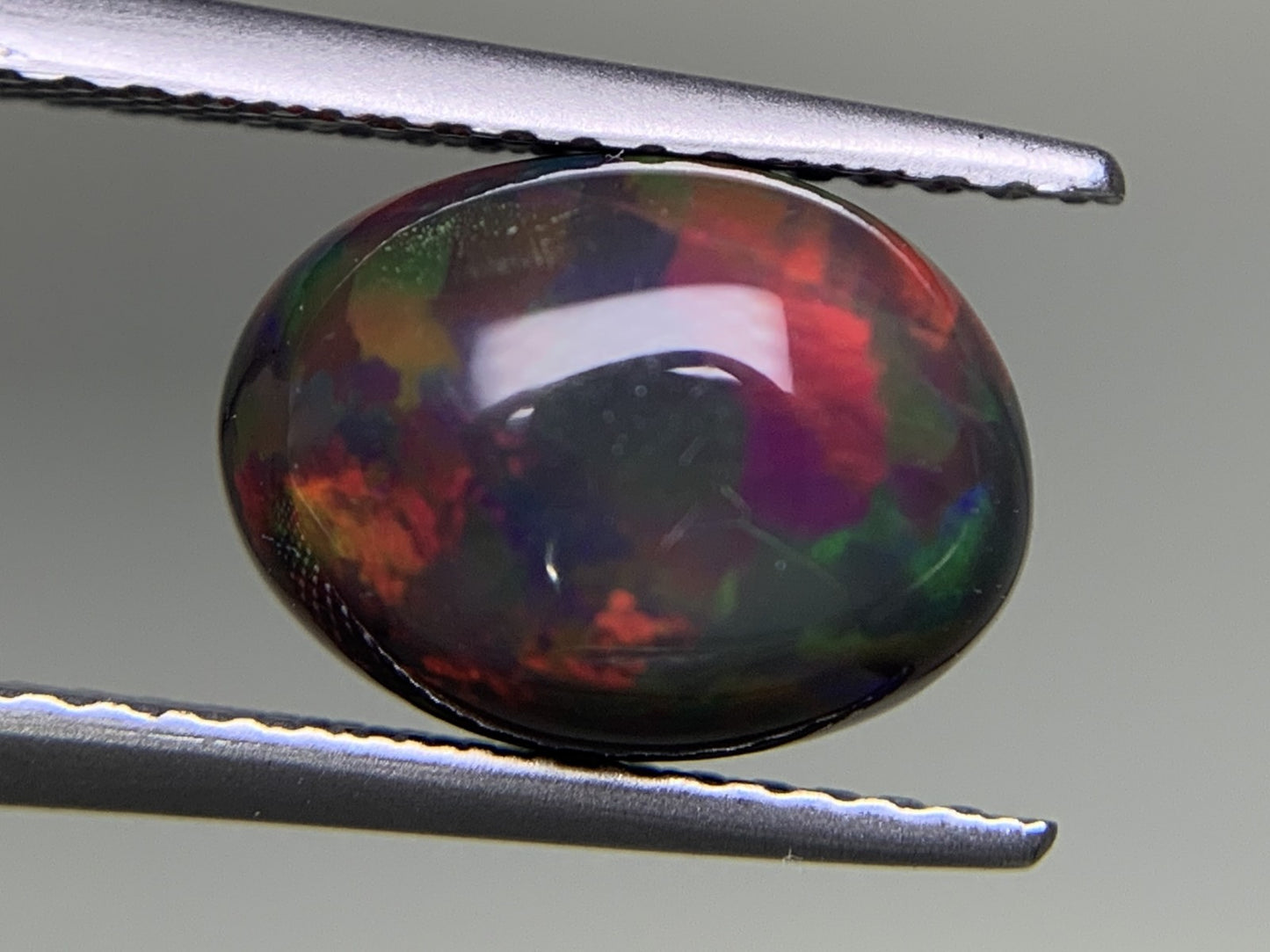 ブラックオパール(黒色化) 2.046ct 宝石ソーティング付き  10.6㎜×7.7㎜×4.8㎜  ルース（ 裸石 ） 3411Y