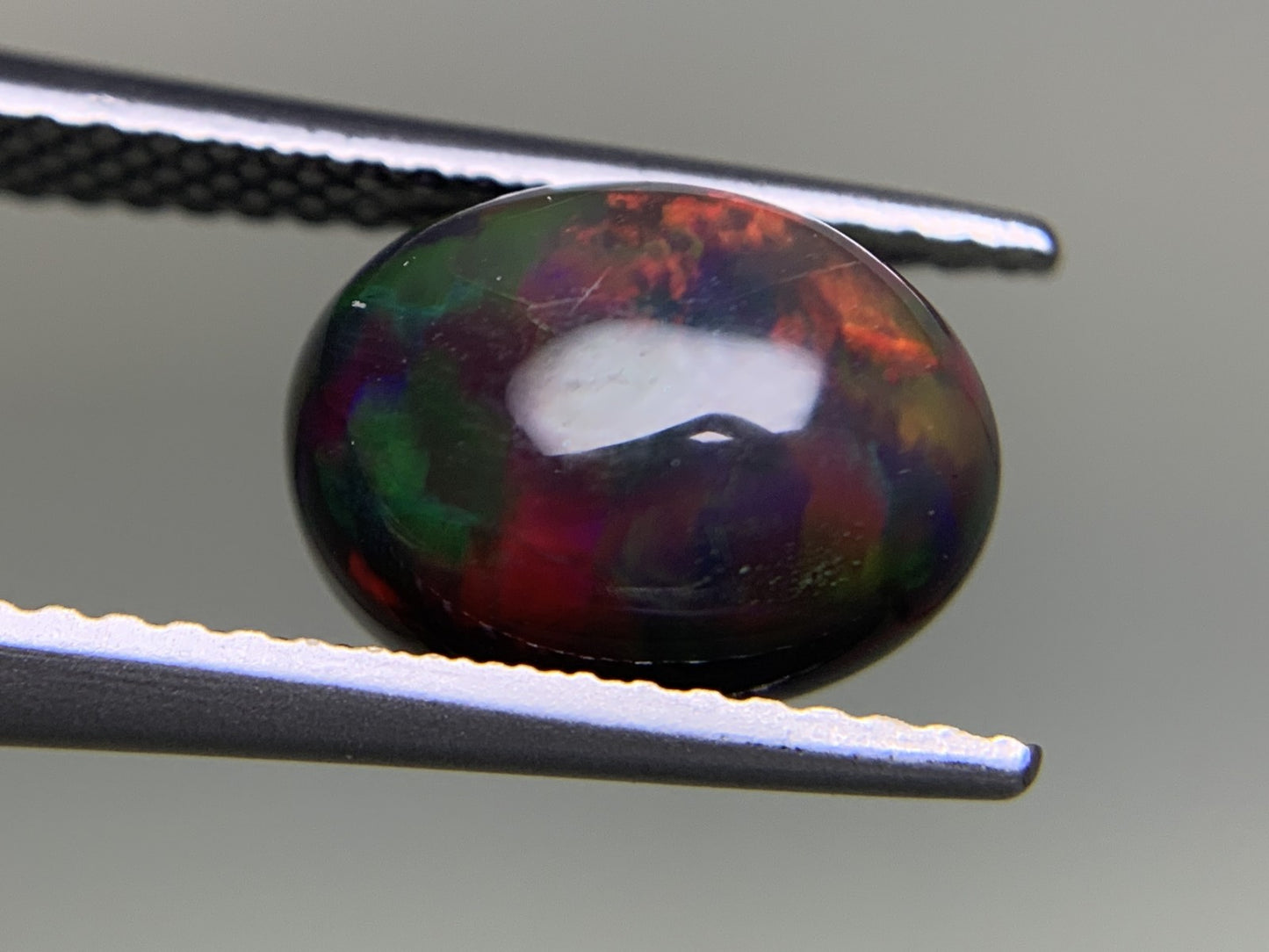 ブラックオパール(黒色化) 2.046ct 宝石ソーティング付き  10.6㎜×7.7㎜×4.8㎜  ルース（ 裸石 ） 3411Y