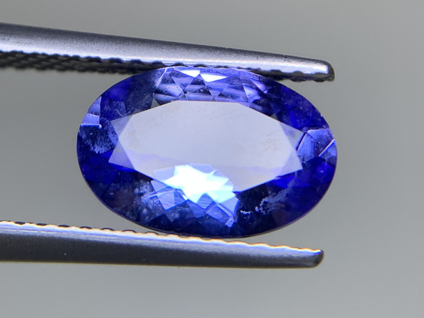 タンザナイト 2.093ct 宝石ソーティング付き  10.2㎜×7.0㎜×4.1㎜  ルース（ 裸石 ） 3430Y