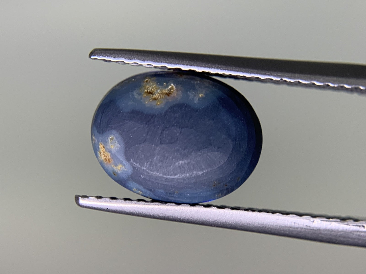 ブラックオパール  2.555ct  中央宝石ソーティング付き  10.5㎜×8.1㎜×5.1㎜  ルース（ 裸石 ） 3437Y