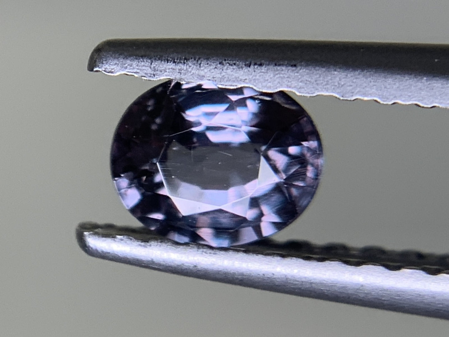 ガーネット（カラーチェンジタイプ） 0.372ct 宝石ソーティング付き  4.7㎜×3.9㎜×2.2㎜  ルース（ 裸石 ） 3443Y