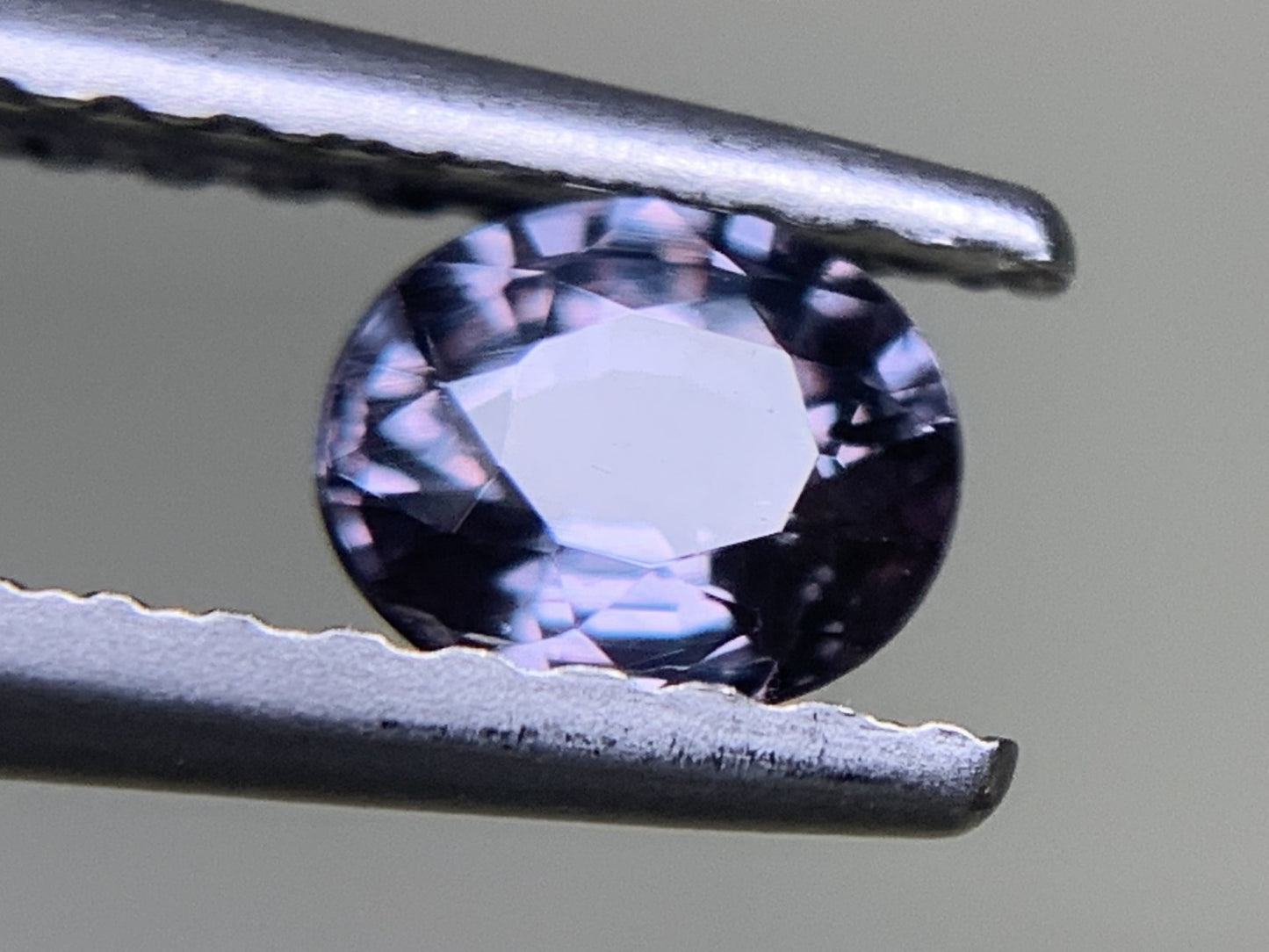 ガーネット（カラーチェンジタイプ） 0.372ct 宝石ソーティング付き  4.7㎜×3.9㎜×2.2㎜  ルース（ 裸石 ） 3443Y