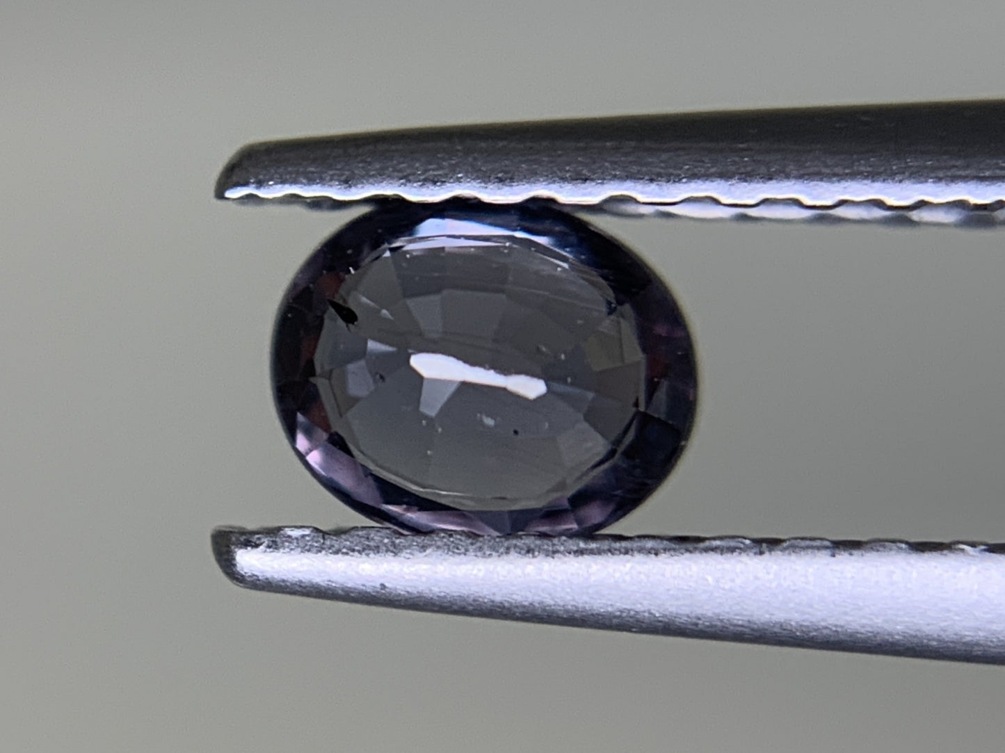 ガーネット（カラーチェンジタイプ） 0.372ct 宝石ソーティング付き  4.7㎜×3.9㎜×2.2㎜  ルース（ 裸石 ） 3443Y