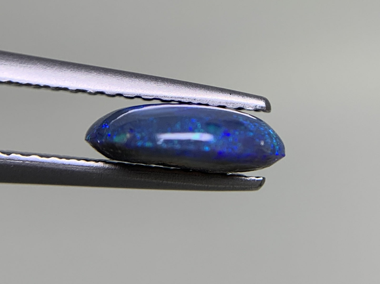 ブラックオパール 1.212ct 宝石ソーティング付き  9.0㎜×7.5㎜×3.0㎜  ルース（ 裸石 ） 3446Y