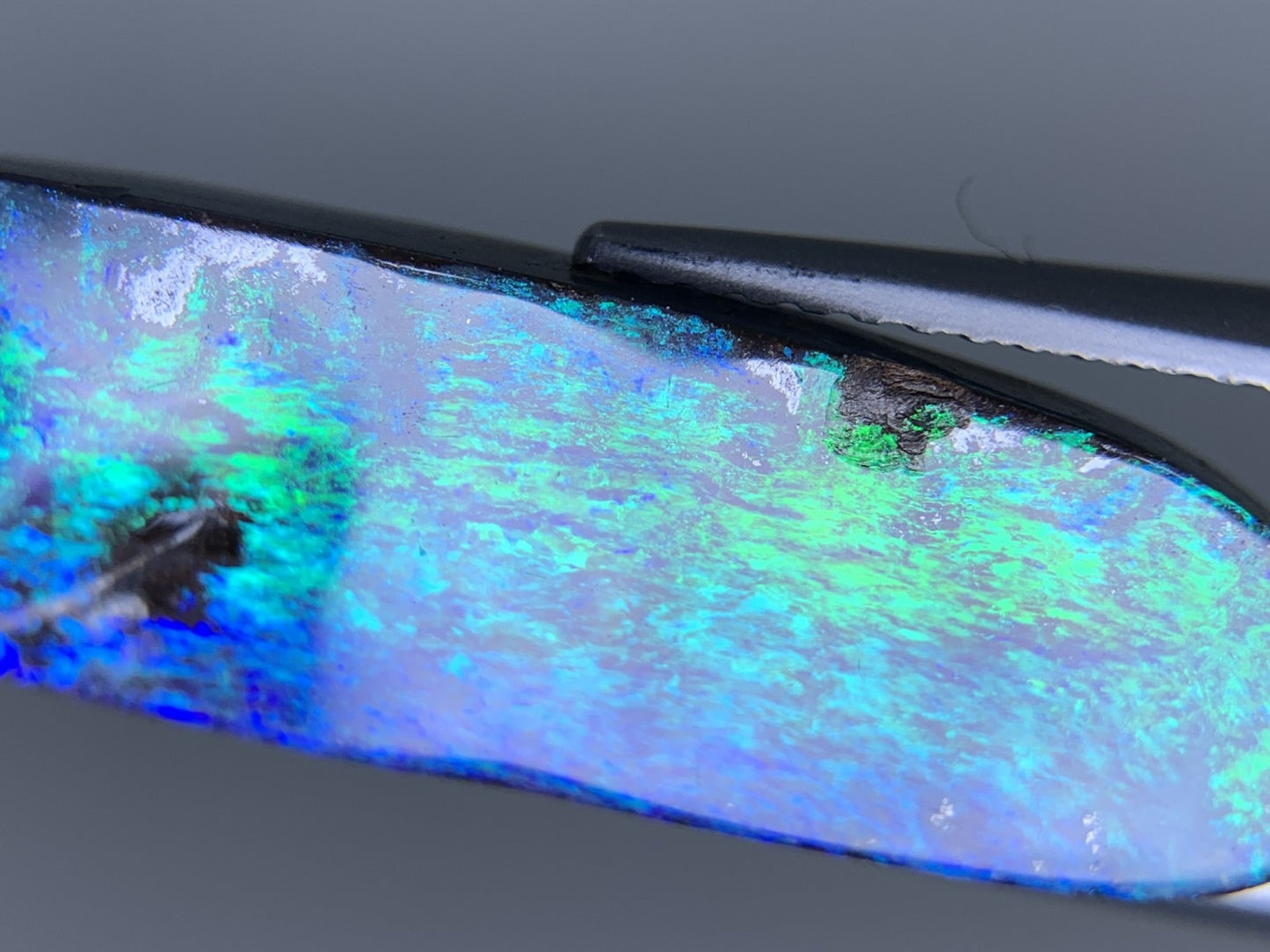 ボルダーオパール 9.505ct 宝石ソーティング付き  26.1㎜×8.8㎜×3.9㎜  ルース（ 裸石 ） 3449Y