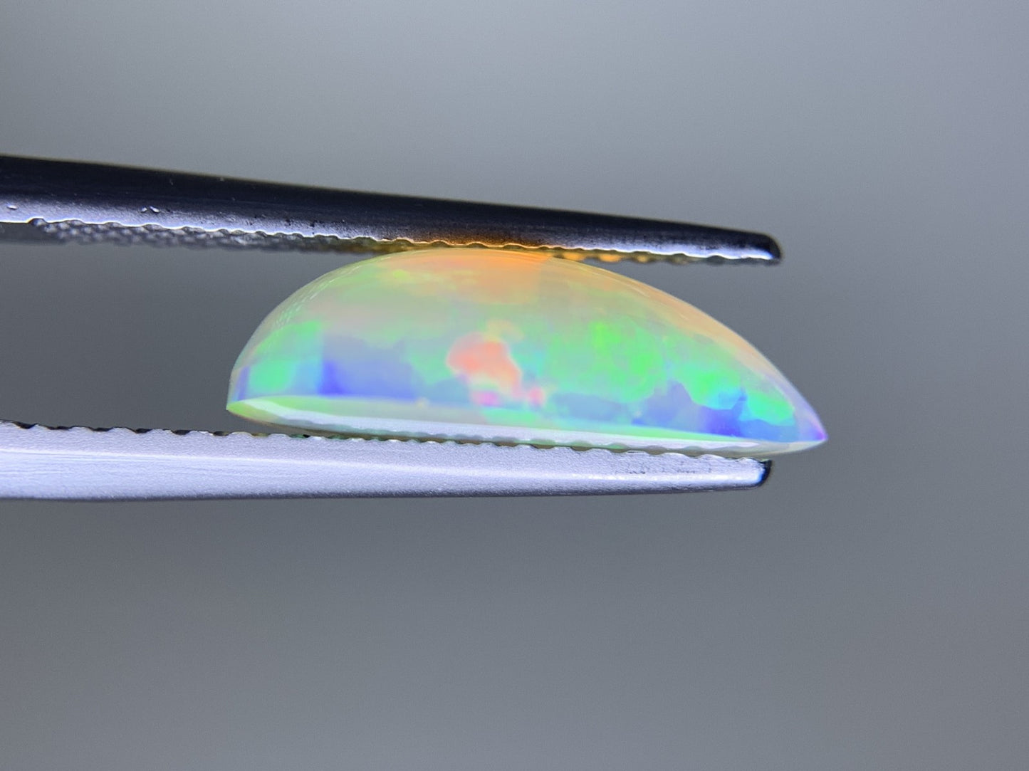オパール 2.294ct 宝石ソーティング付き 13.6㎜×8.3㎜×4.5㎜ ルース（ 裸石 ） 3481Y