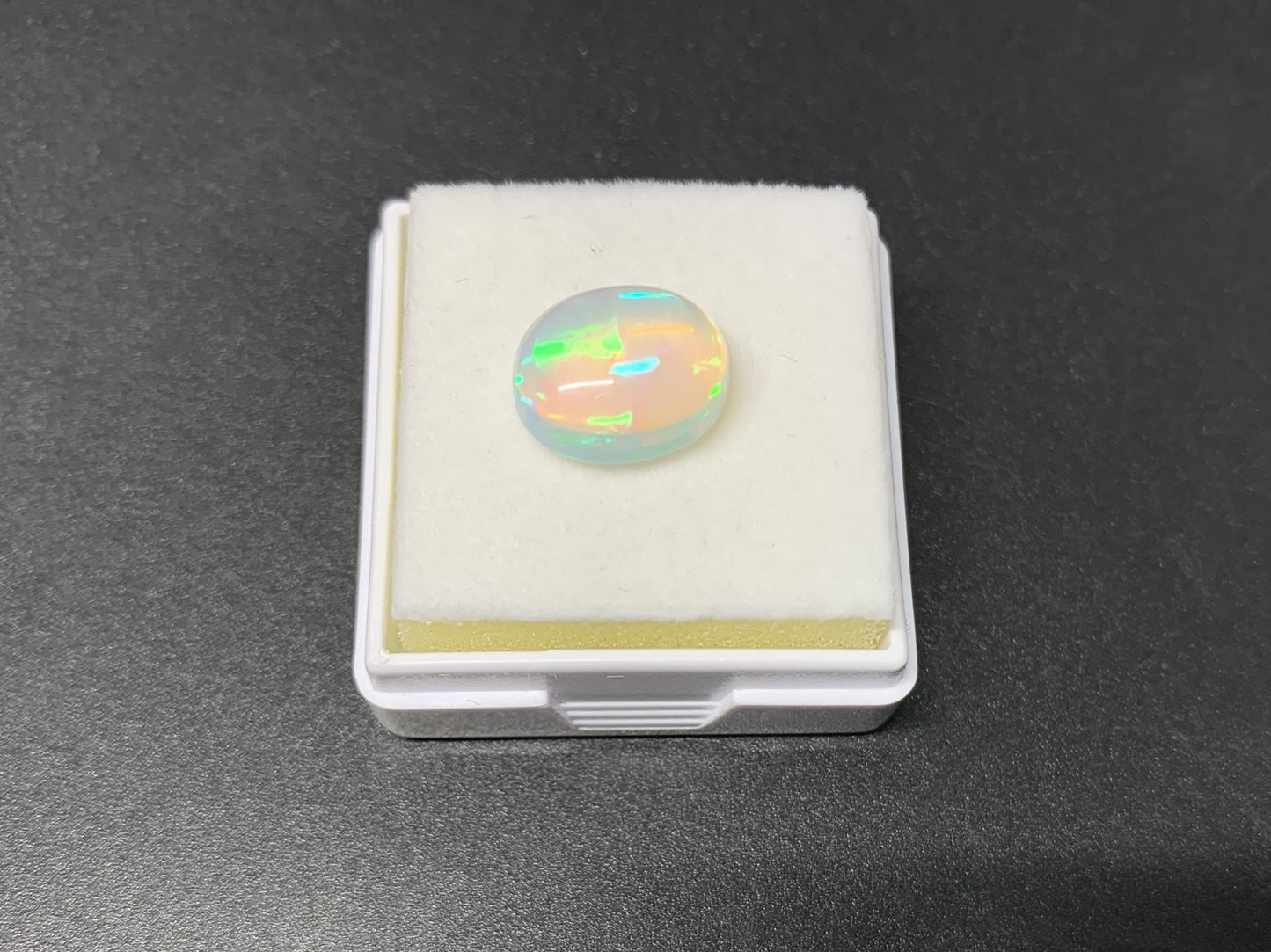 オパール(半ハニカム) 2.708ct 宝石ソーティング付き  11.0㎜×8.9㎜×4.9㎜  ルース（ 裸石 ） 3494Y