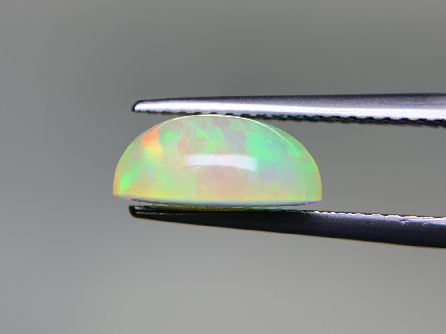 オパール 2.485ct 宝石ソーティング付き  10.9㎜×8.4㎜×4.9㎜  ルース（ 裸石 ） 3499Y