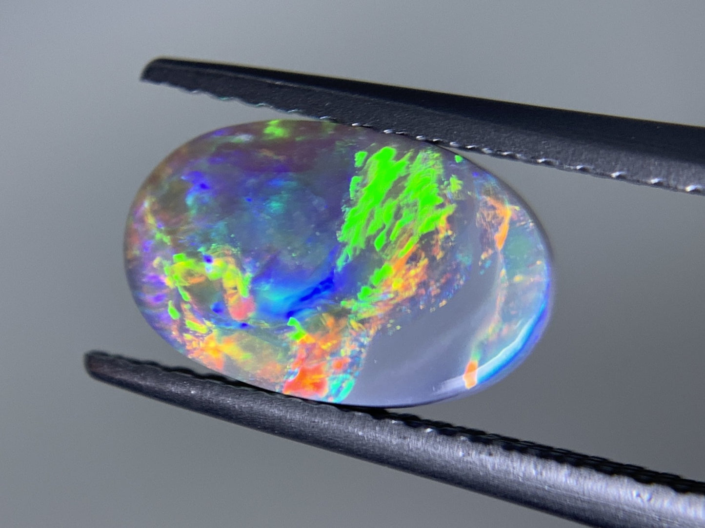 ブラックオパール 1.287ct 中央宝石ソーティング付き 10.9㎜×6.8㎜×2.6㎜ ルース（ 裸石 ） 3532Y