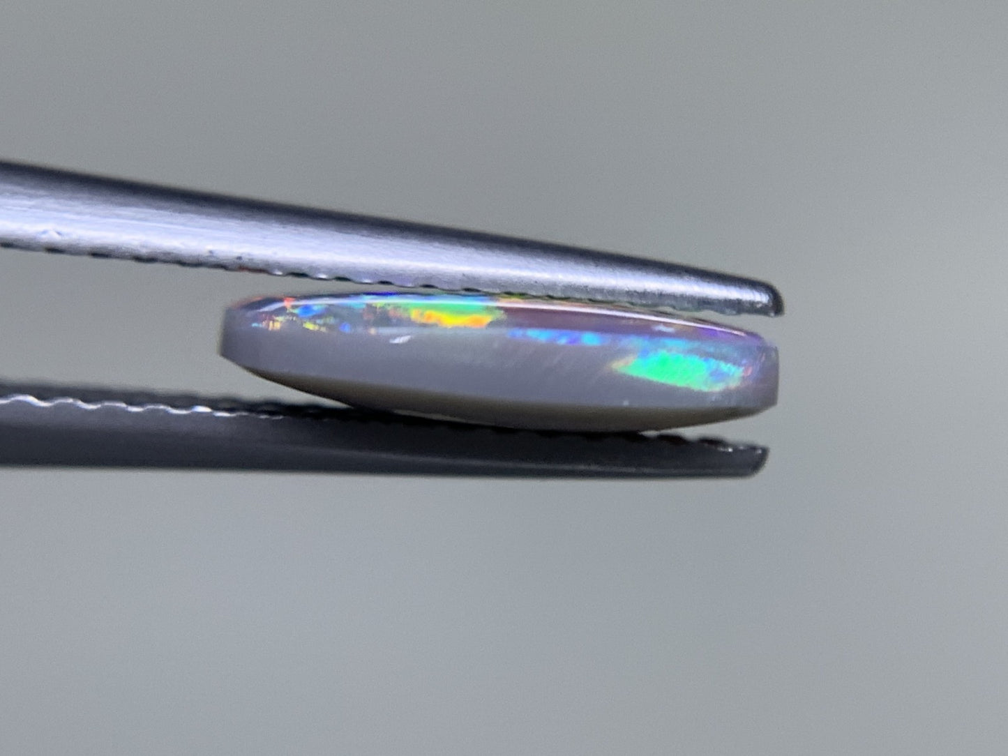 ブラックオパール 1.287ct 中央宝石ソーティング付き 10.9㎜×6.8㎜×2.6㎜ ルース（ 裸石 ） 3532Y