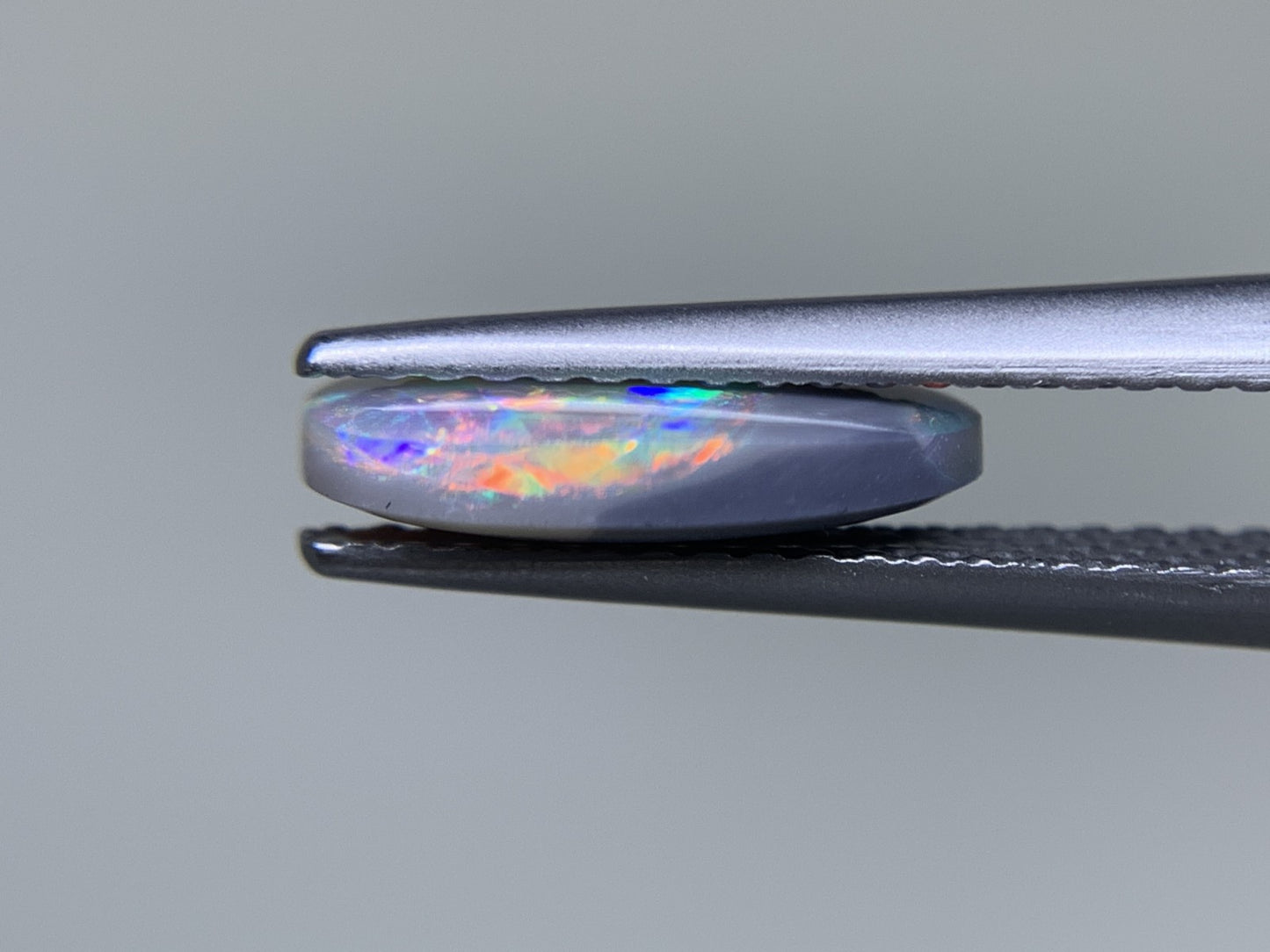 ブラックオパール 1.287ct 中央宝石ソーティング付き 10.9㎜×6.8㎜×2.6㎜ ルース（ 裸石 ） 3532Y