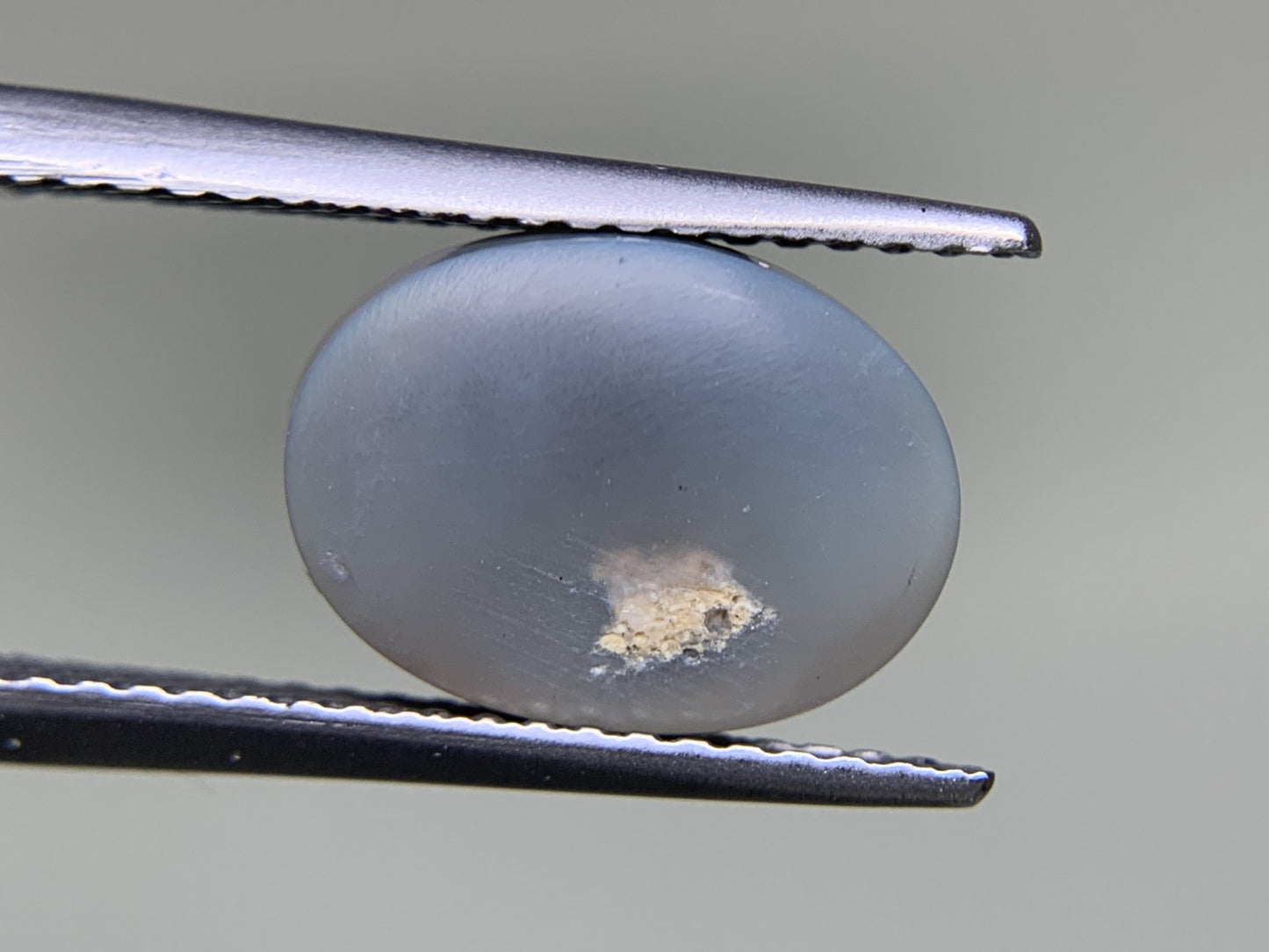 ブラックオパール 1.897ct 中央宝石ソーティング付き 11.2㎜×8.2㎜×2.9㎜ ルース（ 裸石 ） 3539Y