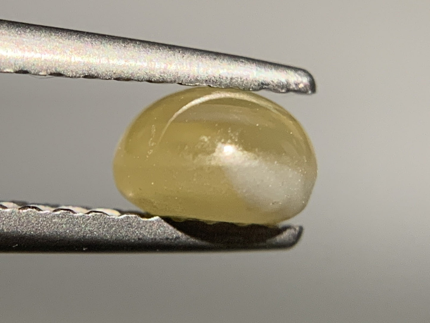 クリソベリルキャッツアイ 1.037ct 宝石ソーティング付き  5.4㎜×5.4㎜×3.5㎜  ルース（ 裸石 ） 3540Y