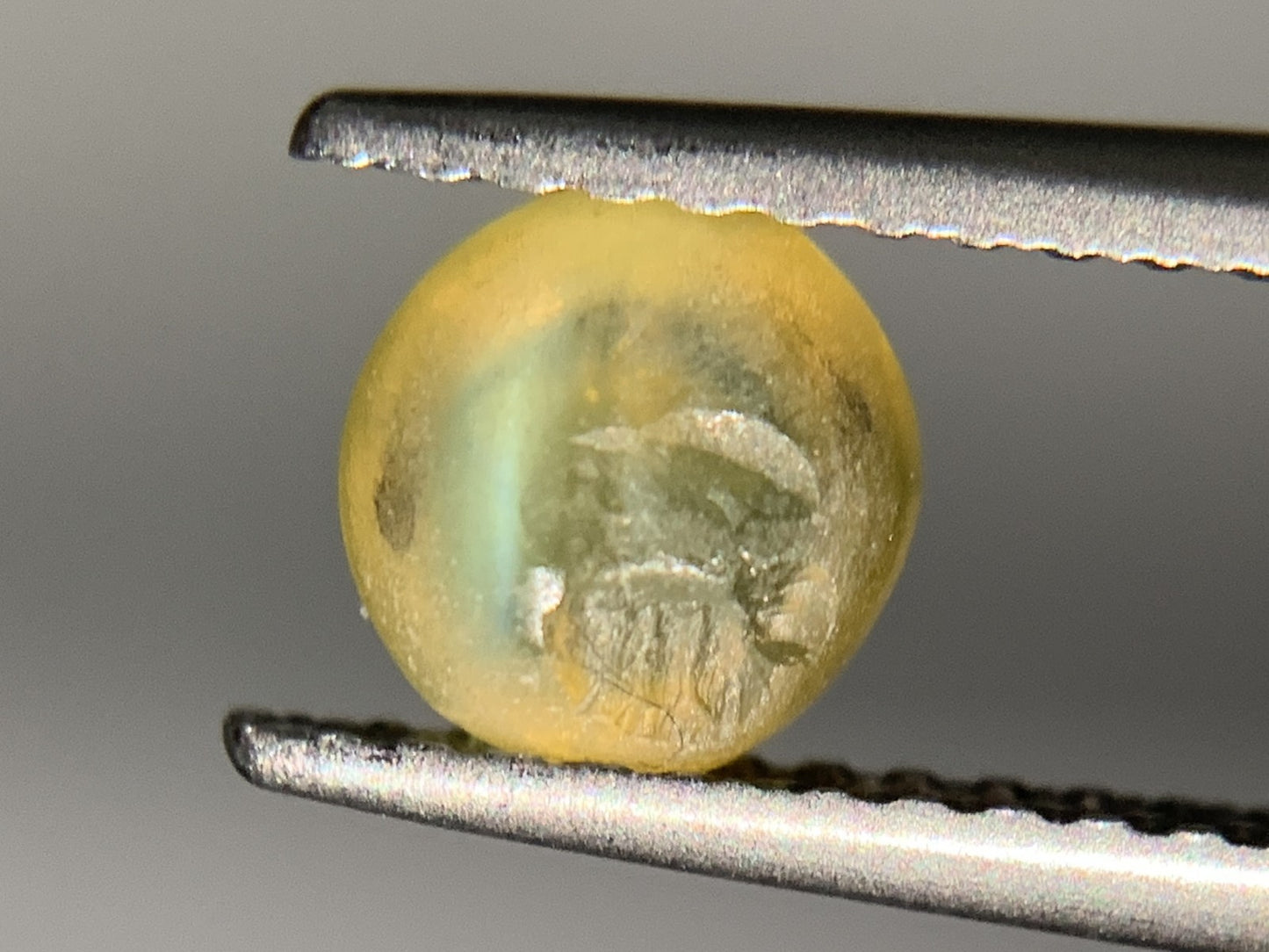 クリソベリルキャッツアイ 1.072ct 宝石ソーティング付き  5.6㎜×5.5㎜×3.7㎜ ルース（ 裸石 ） 3547Y