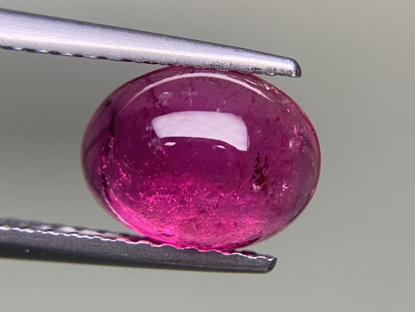 ピンクトルマリン 1.835ct 宝石ソーティング付き  8.7㎜×6.7㎜×3.8㎜  ルース（ 裸石 ） 3575Y