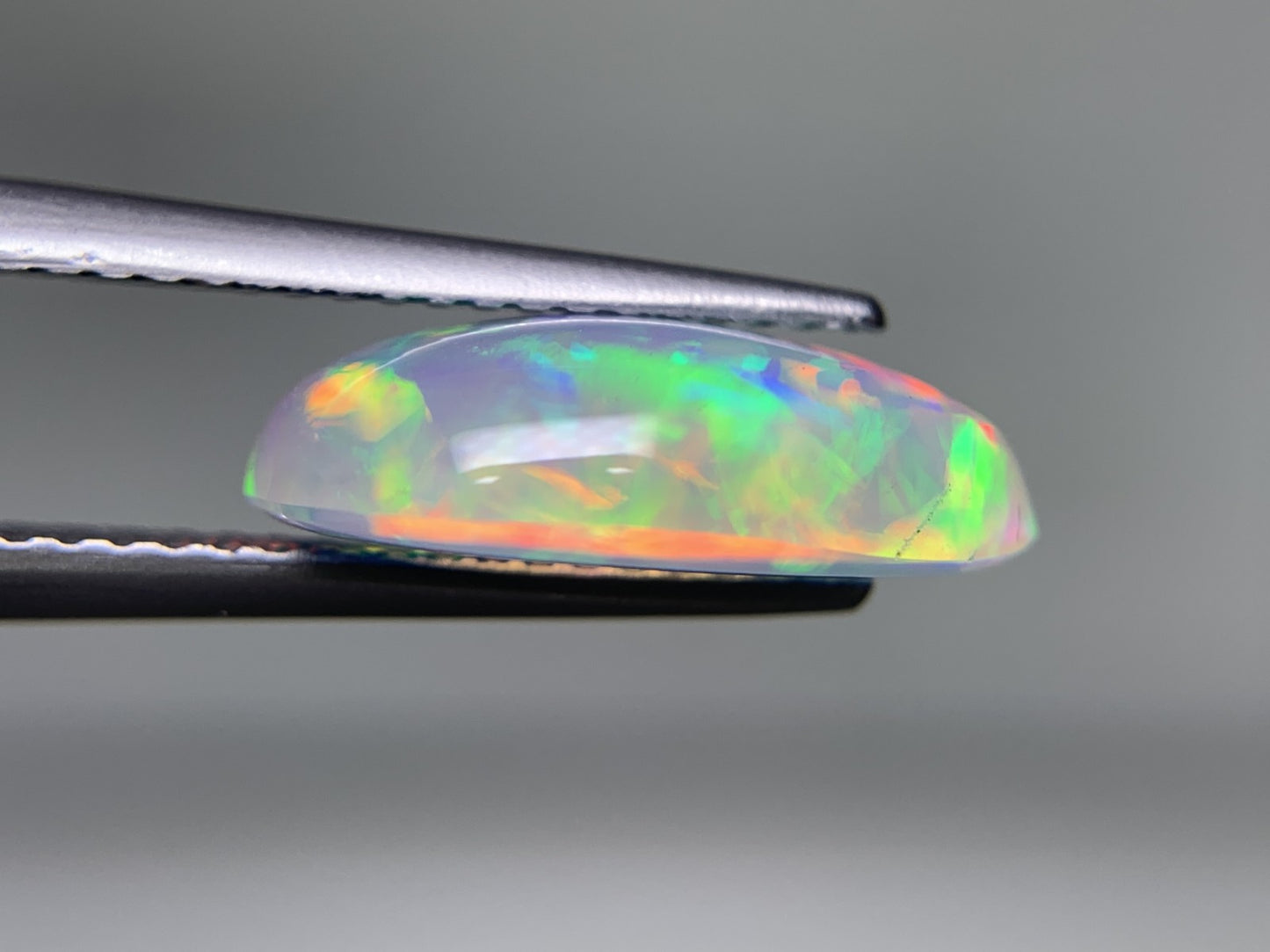 オパール 3.309ct 宝石ソーティング付き  14.2㎜×10.1㎜×4.4㎜  ルース（ 裸石 ） 3584Y