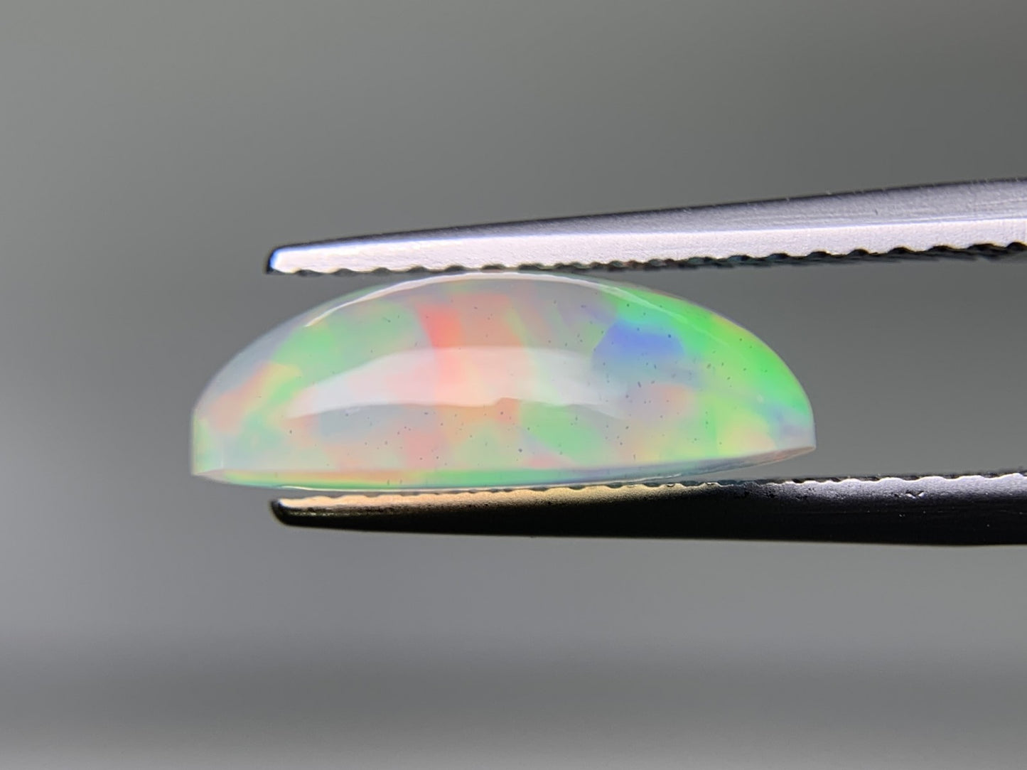 オパール 3.379ct 宝石ソーティング付き  14.1㎜×9.0㎜×5.0㎜  ルース（ 裸石 ） 3585Y