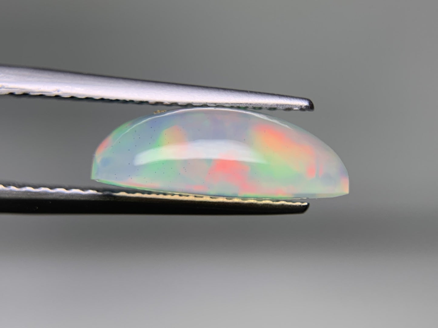 オパール 3.379ct 宝石ソーティング付き  14.1㎜×9.0㎜×5.0㎜  ルース（ 裸石 ） 3585Y