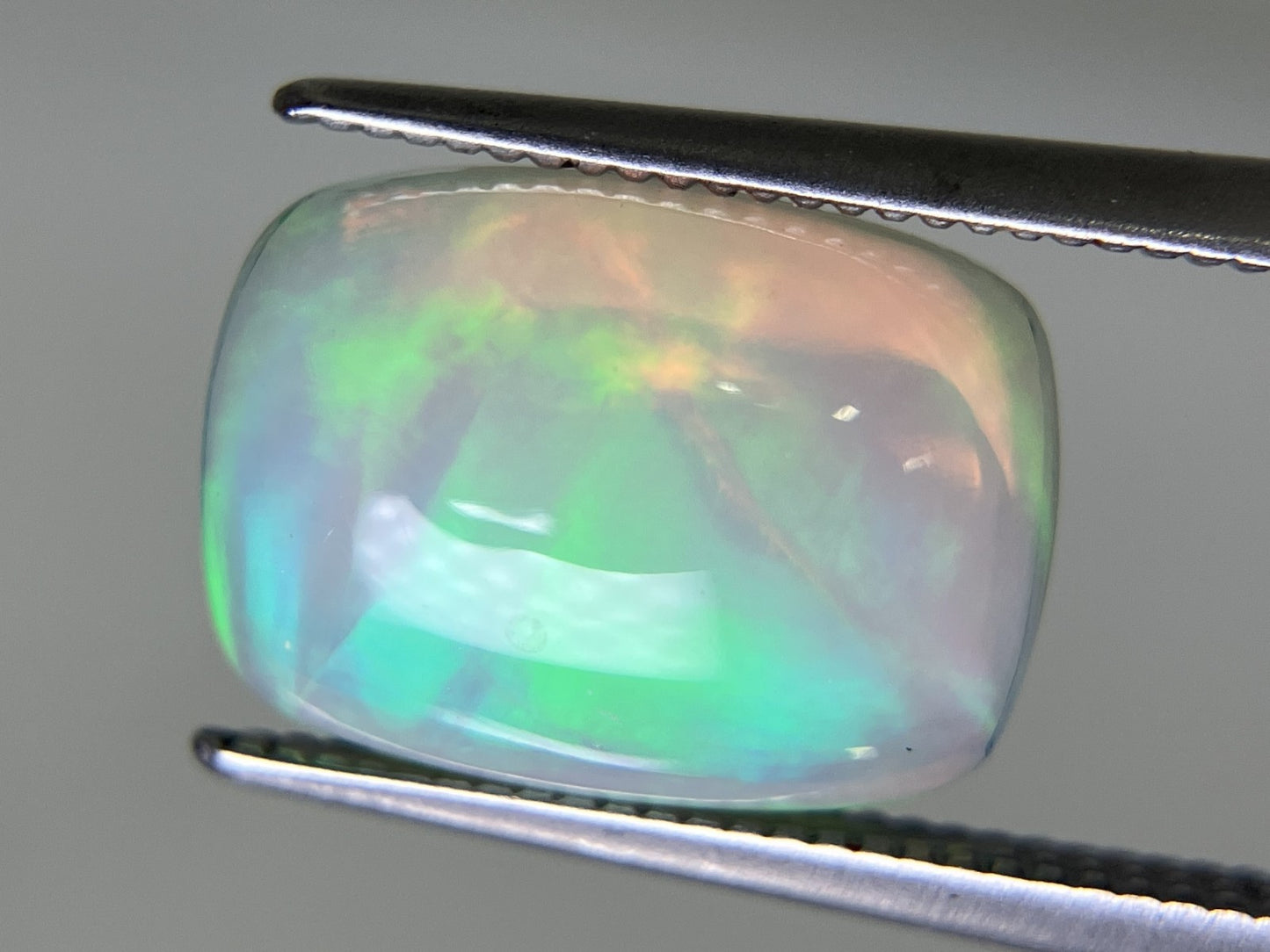 オパール 2.834ct 宝石ソーティング付き 12.0㎜×8.9㎜×4.5㎜ ルース（ 裸石 ） 3598YY