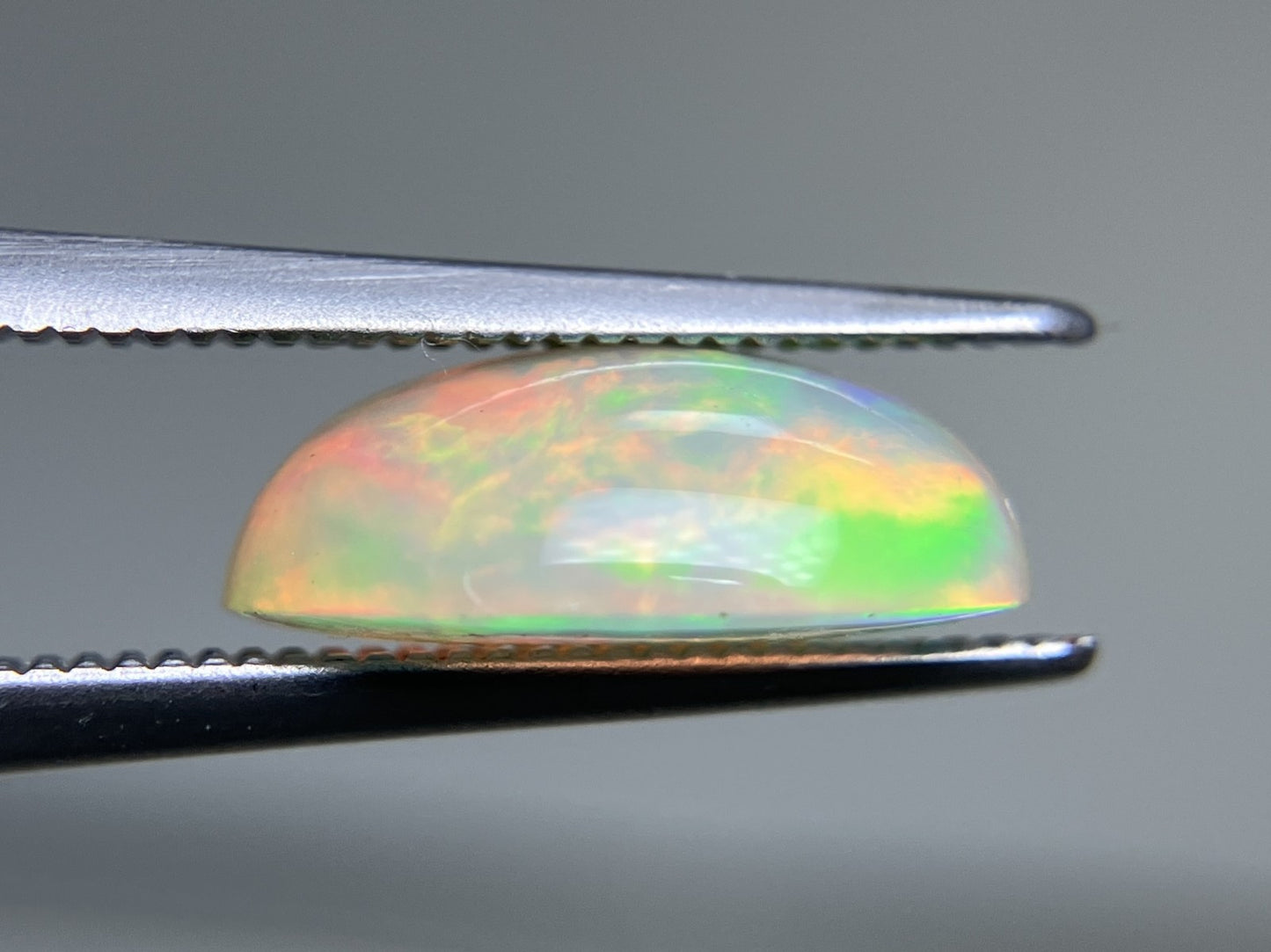 オパール 2.359ct 宝石ソーティング付き  12.1㎜×8.6㎜×4.5㎜  ルース（ 裸石 ） 3606YY