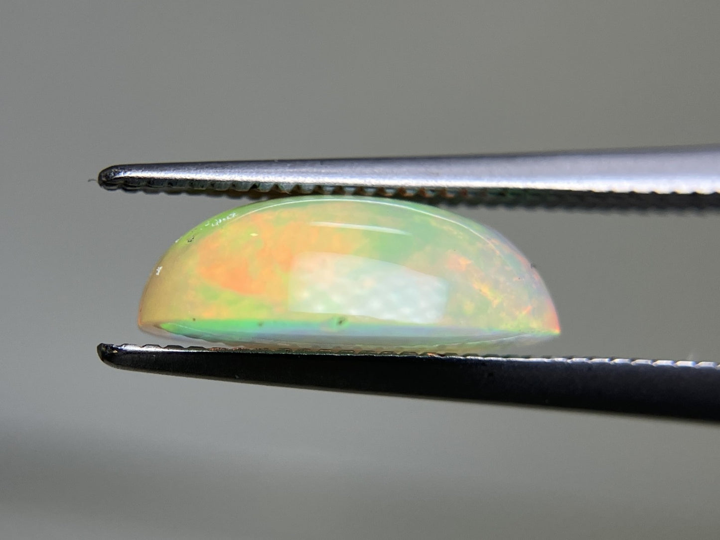 オパール 2.359ct 宝石ソーティング付き  12.1㎜×8.6㎜×4.5㎜  ルース（ 裸石 ） 3606YY