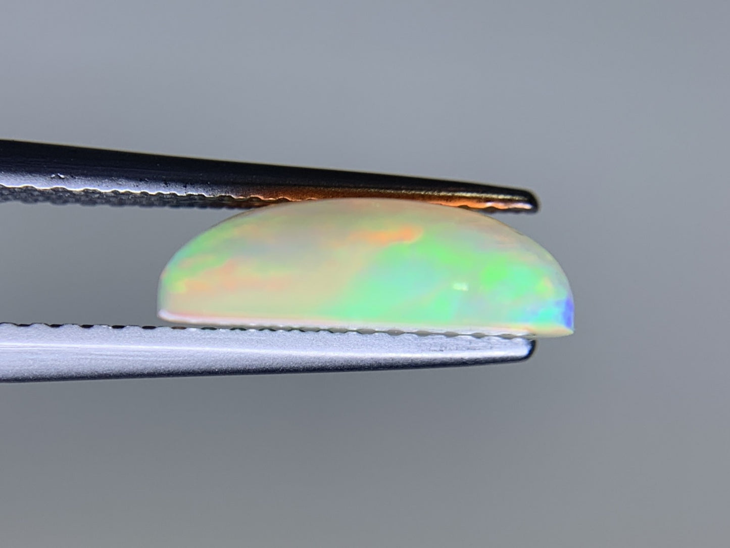 オパール 2.687ct 宝石ソーティング付き  12.1㎜×9.8㎜×3.9㎜  ルース（ 裸石 ） 3615Y