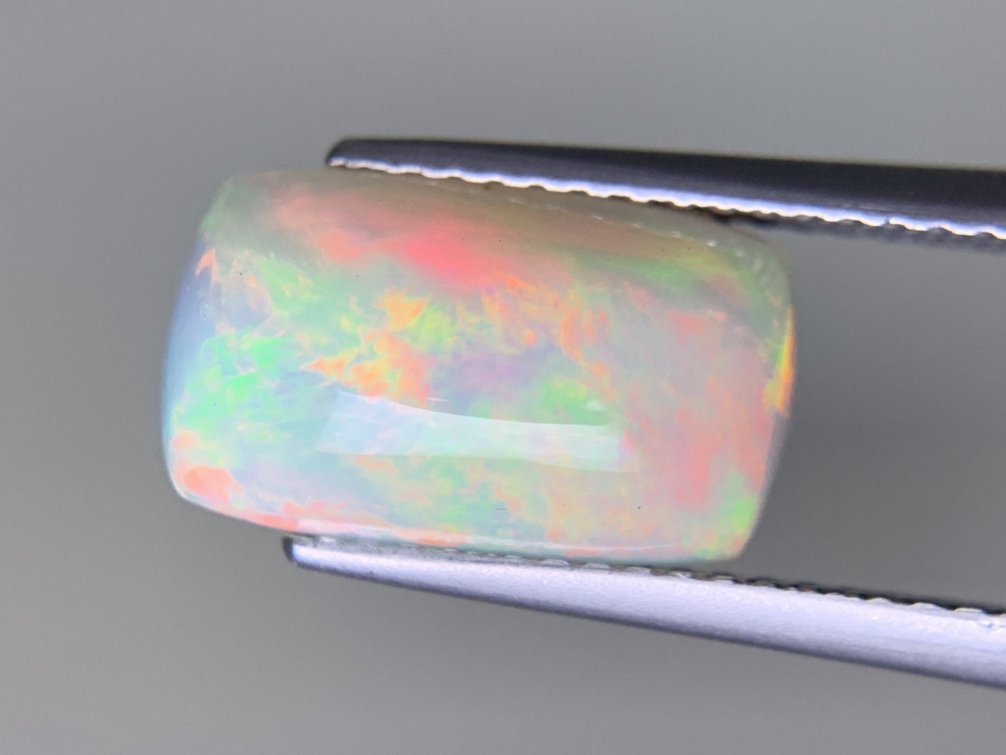 オパール 2.100ct 宝石ソーティング付き  12.8㎜×7.7㎜×4.1㎜  ルース（ 裸石 ） 3619Y